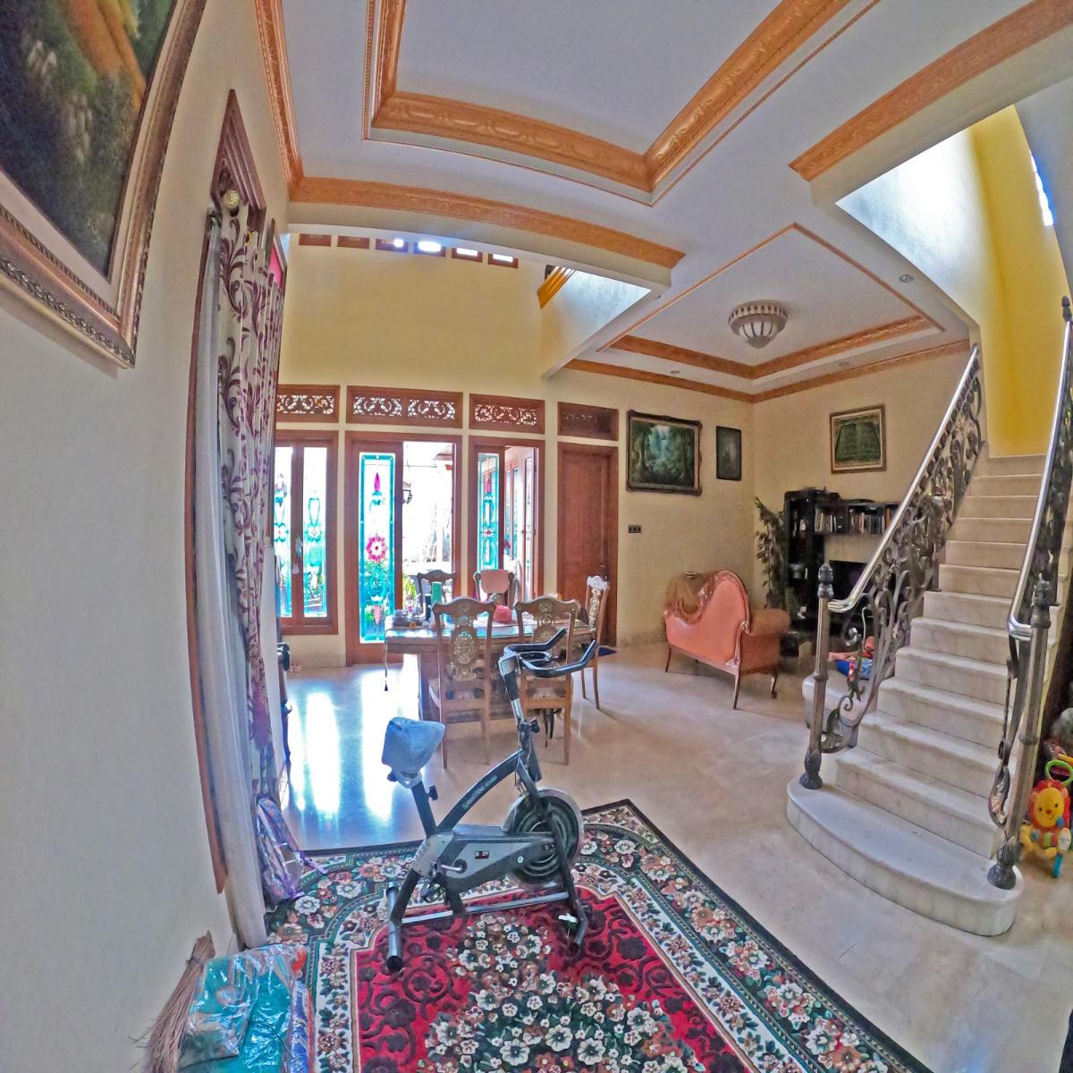 Hunian Mewah 2 Lantai dengan Kolam Renang di Ciledug Tangerang - Foto 4