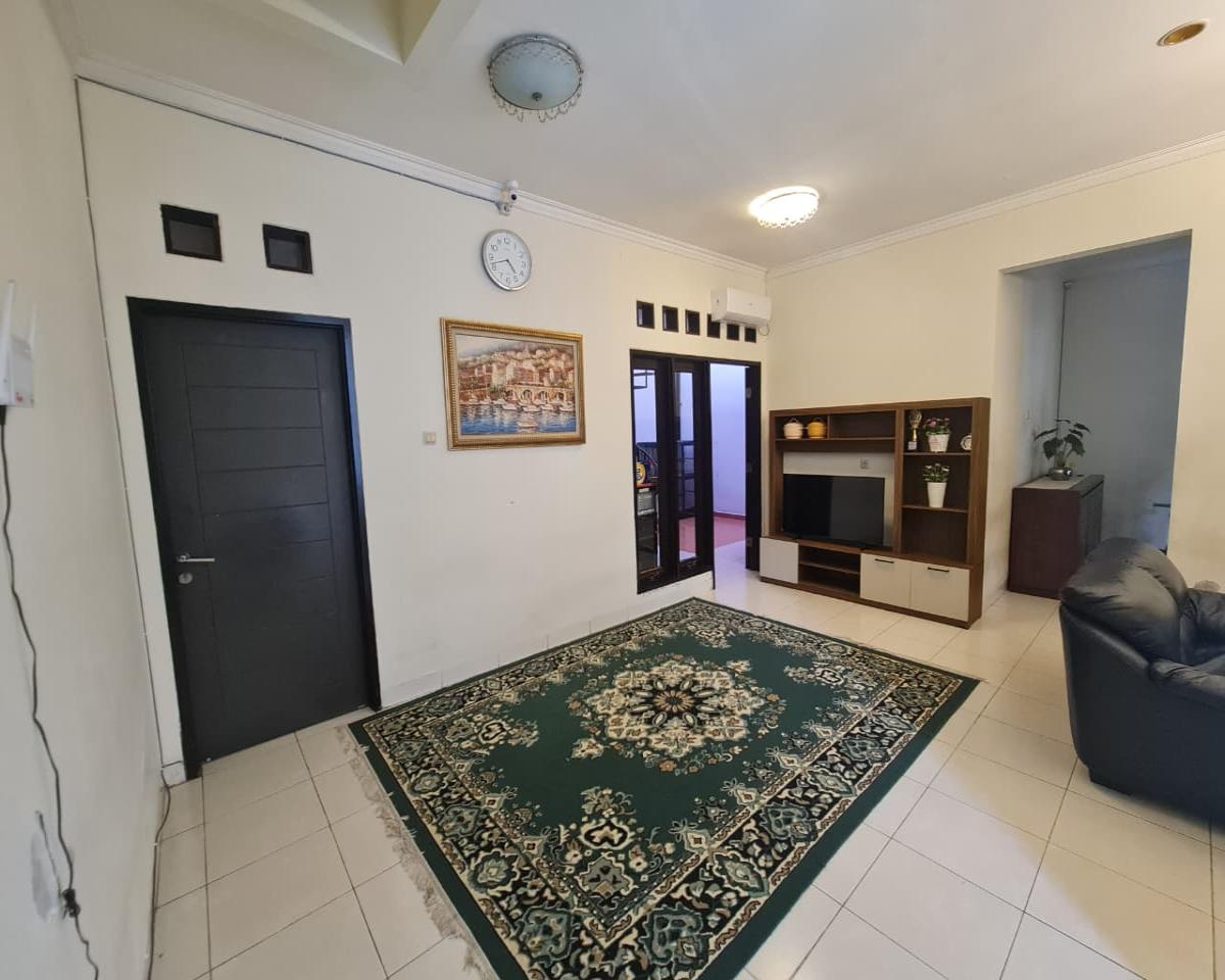 Dijual Rumah Hoek 2 Lantai di Cluster Venice Graha Raya Bintaro, Tangerang Selatan - Foto 8