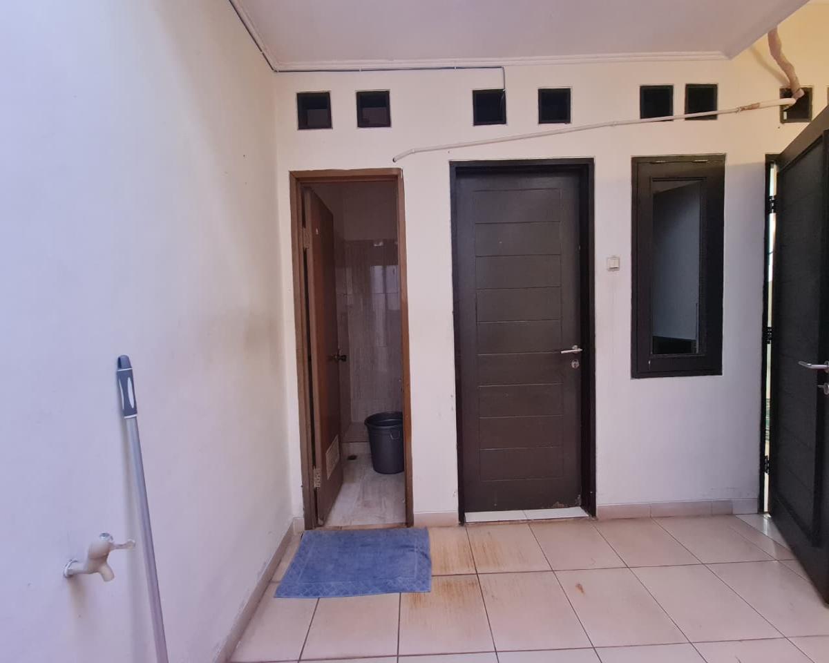 Dijual Rumah Hoek 2 Lantai di Cluster Venice Graha Raya Bintaro, Tangerang Selatan - Foto 9