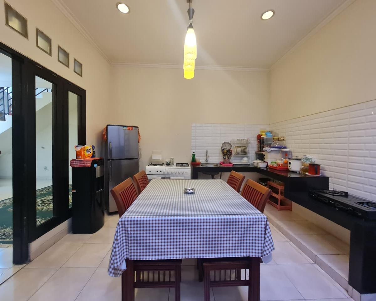 Dijual Rumah Hoek 2 Lantai di Cluster Venice Graha Raya Bintaro, Tangerang Selatan - Foto 10