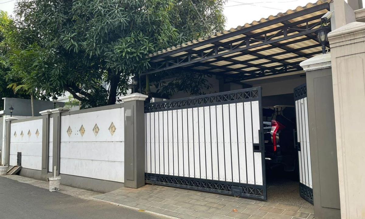 Dijual Hunian Modern dengan Kolam Renang Pribadi di Mampang, Jakarta Selatan - Properti | Harcourts