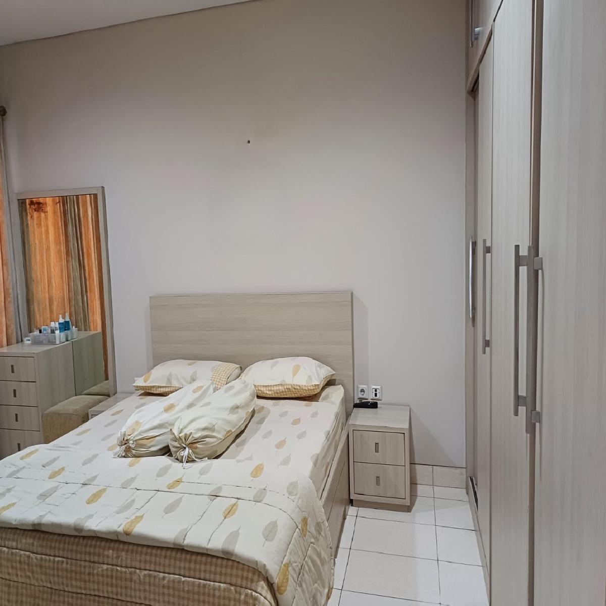 Dijual Cepat Rumah 2 Lantai Luas 105 m² di Raffles Hills Cibubur – Akses Mudah ke LRT & Mall - Foto 7