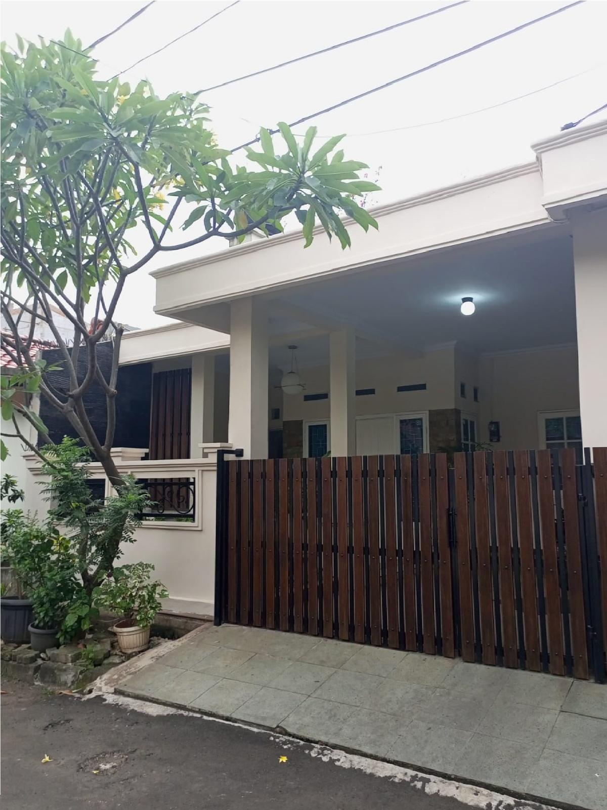 Dijual Rumah Siap Huni di Mahkota Simprug Ciledug – Lokasi Strategis Dekat Tol dan Fasilitas Umum