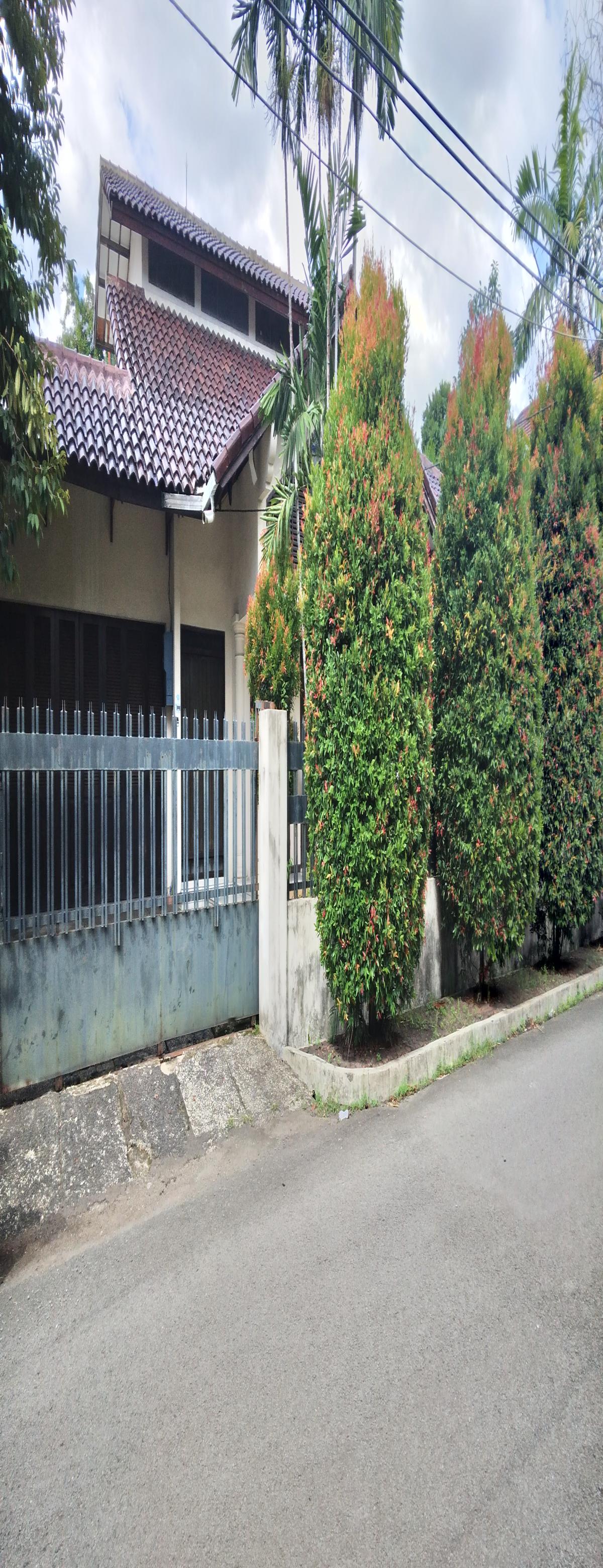 Dijual Rumah Daerah Kemanggisan Dekat Binus Dekat slipi jaya Dekat toll Bandara - Foto 2