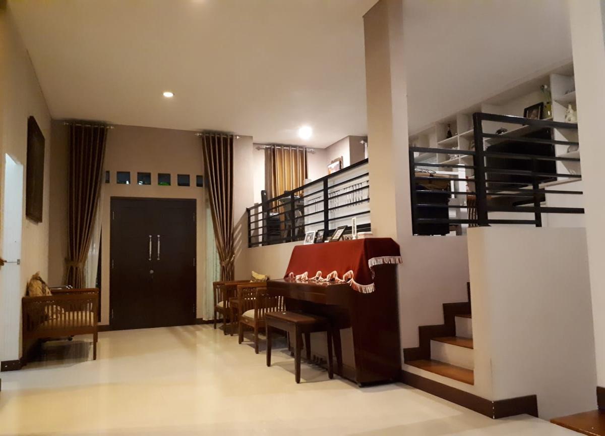 Dijual Rumah di Kawasan Bintaro Sektor 9 dengan View Taman dan Harga Murah - Foto 2