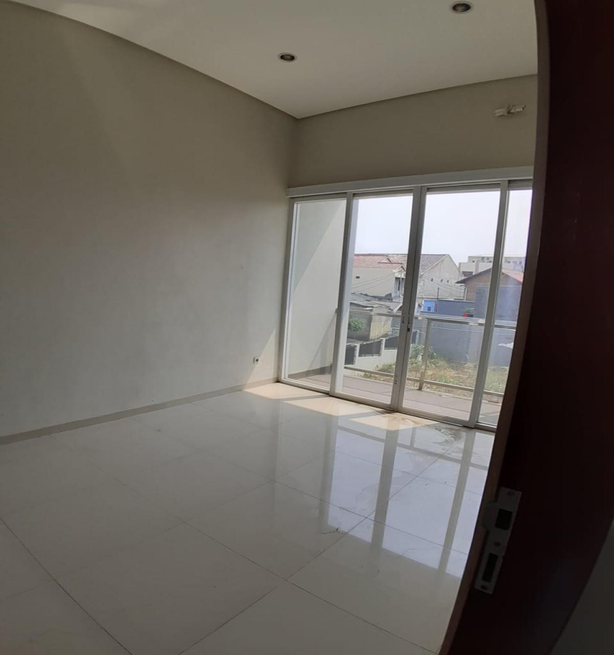 Dijual Rumah dekat Stasiun Pondok Ranji - Foto 7