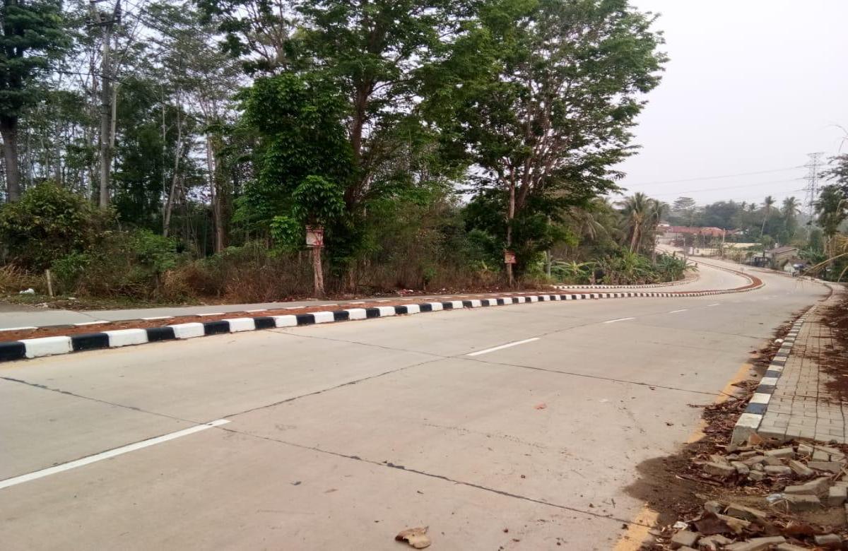 Kebon Jati 16 tahun, agrobisnis dan wisata,  di dekat pantai di Anyer, Merak