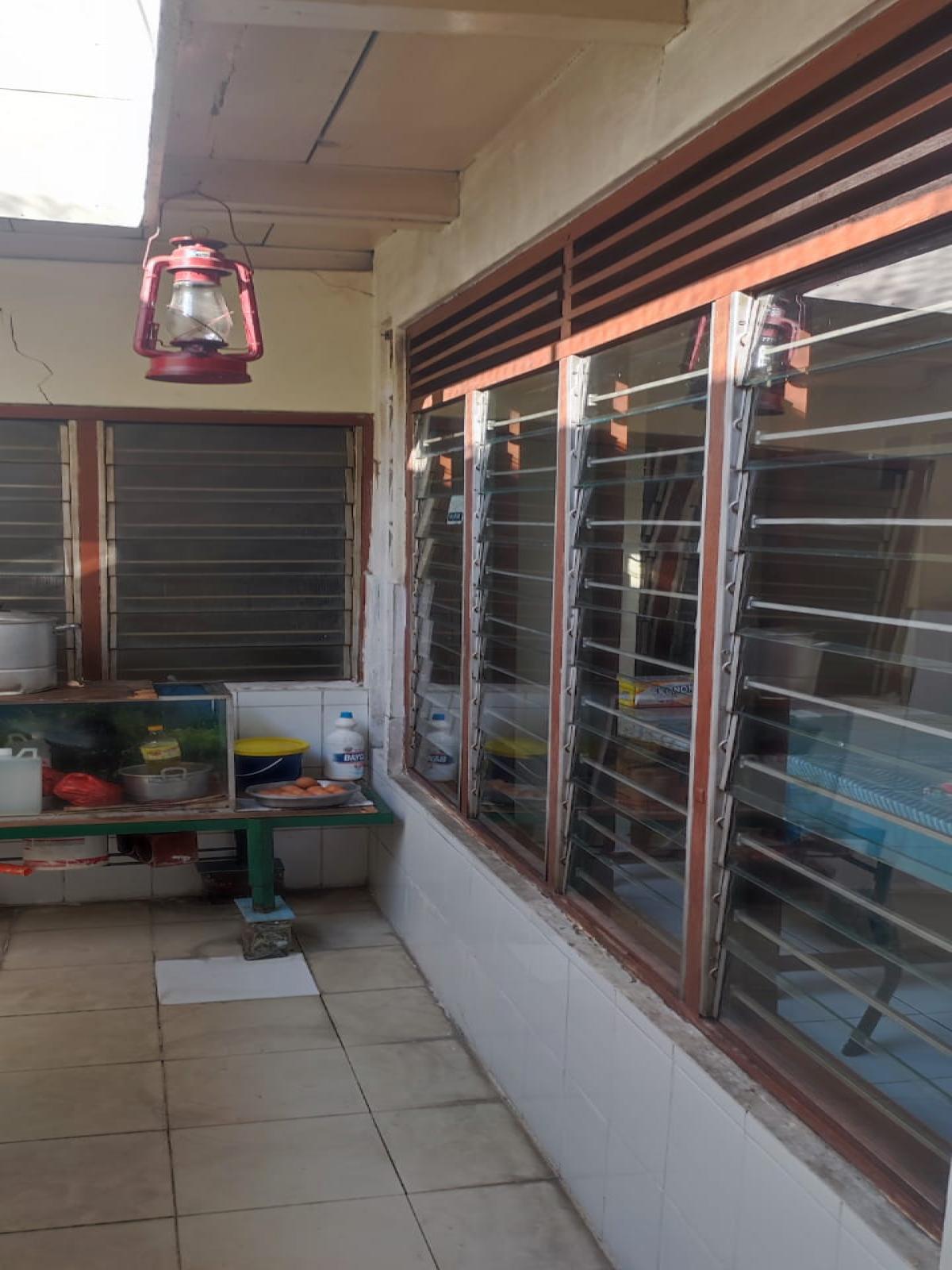 Harus Terjual cepat rumah 2 lantai Bebas banjir