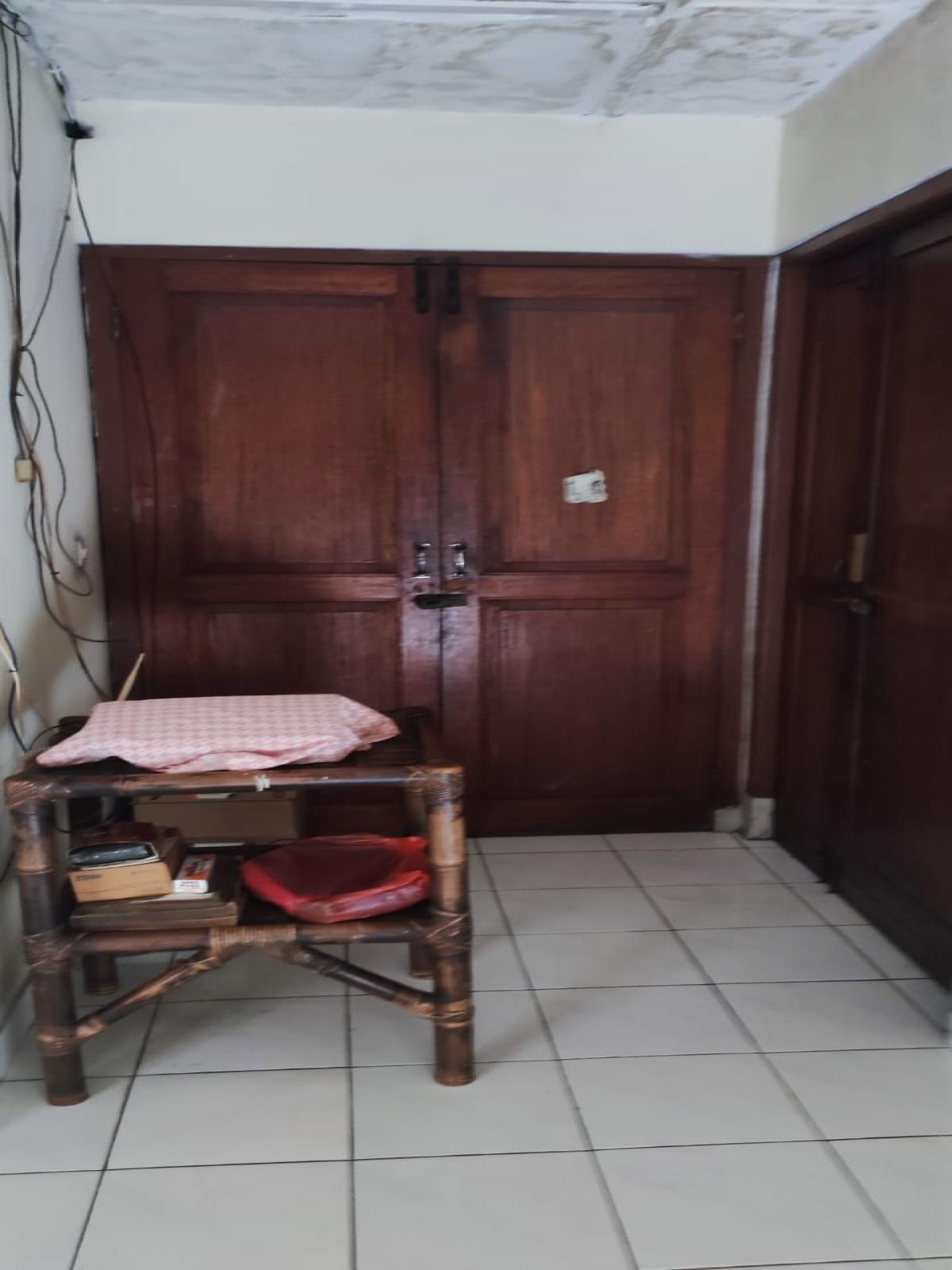 Harus Terjual cepat rumah 2 lantai Bebas banjir - Foto 2