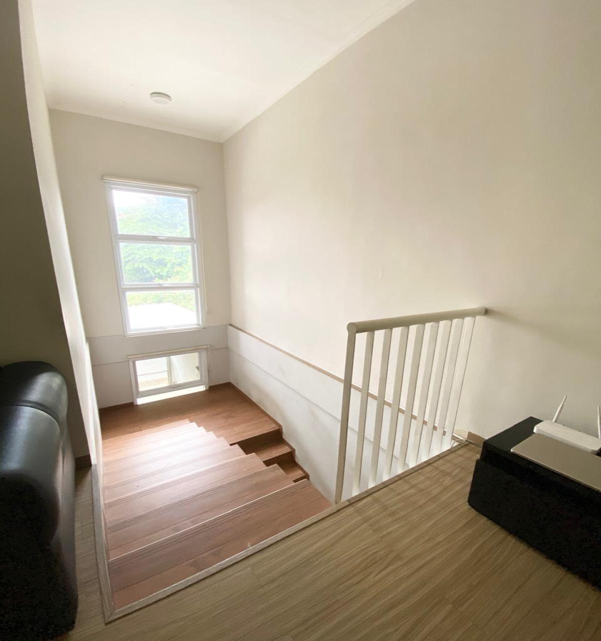 Hunian Modern Semi Furnished 2 Lantai di Graha Bintaro Utara, Tangerang Selatan - Foto 6