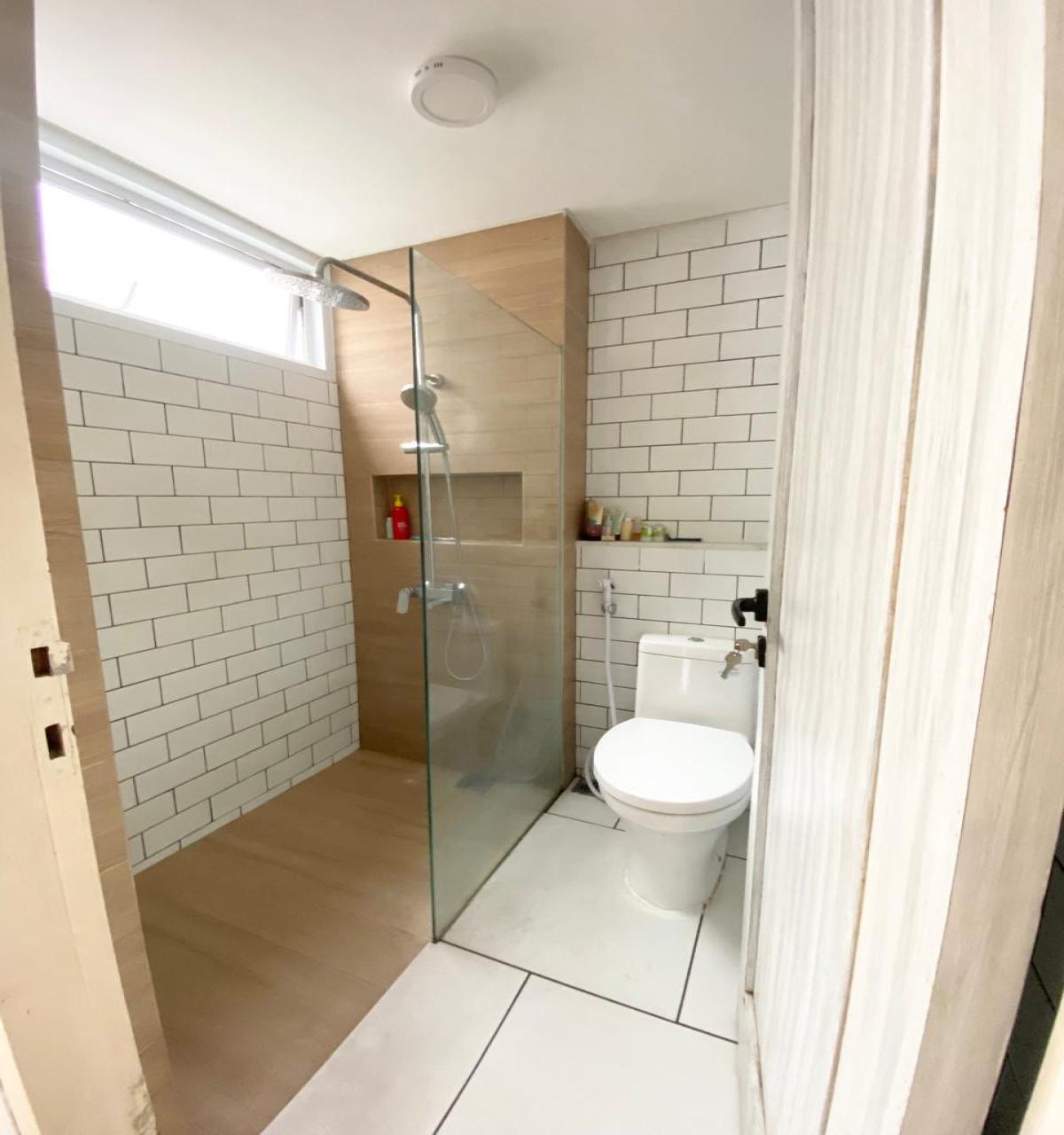 Hunian Modern Semi Furnished 2 Lantai di Graha Bintaro Utara, Tangerang Selatan - Foto 13