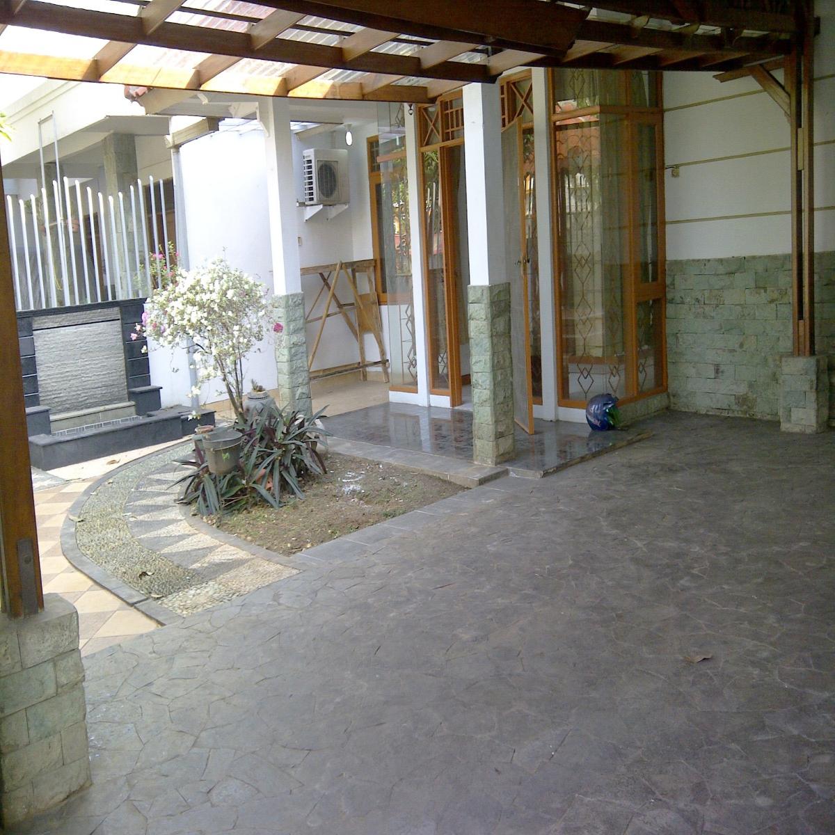 Dijual Murah! Rumah Luas 200 m² di Graha Raya Bintaro Jaya – Cluster Anggrek Loka - Foto 4