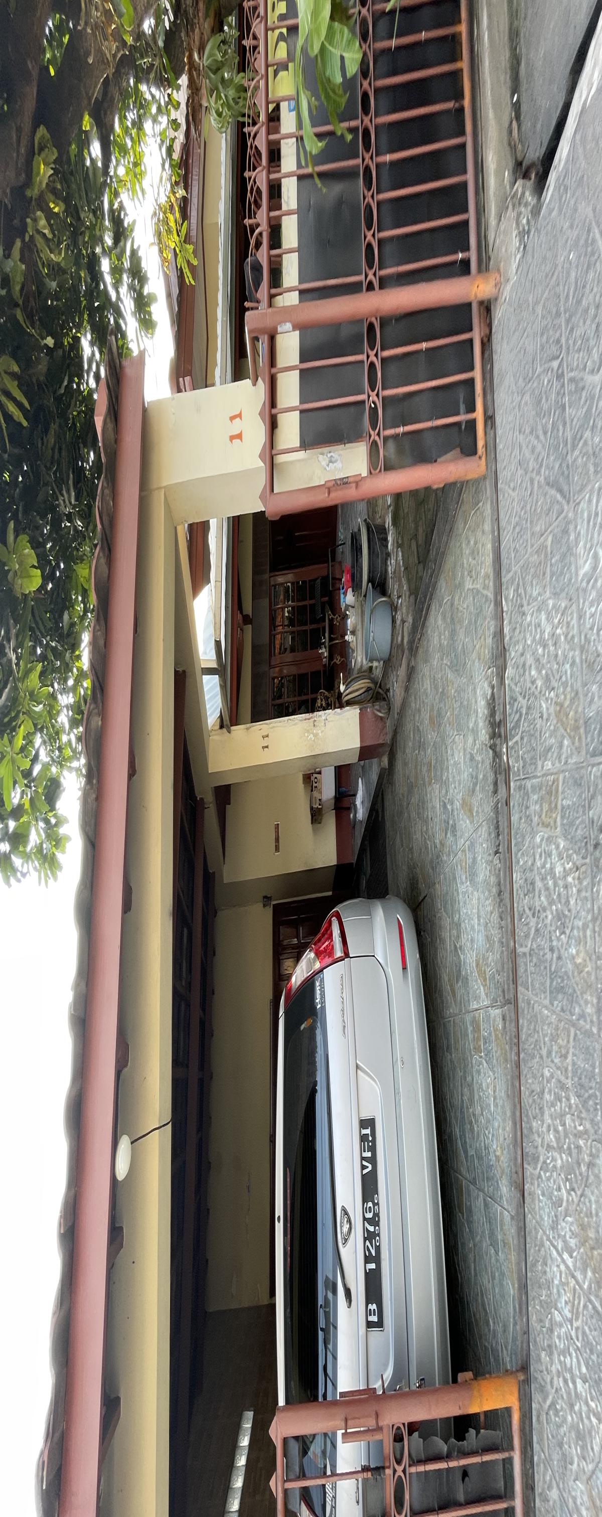 Rumah strategis di Ciledug