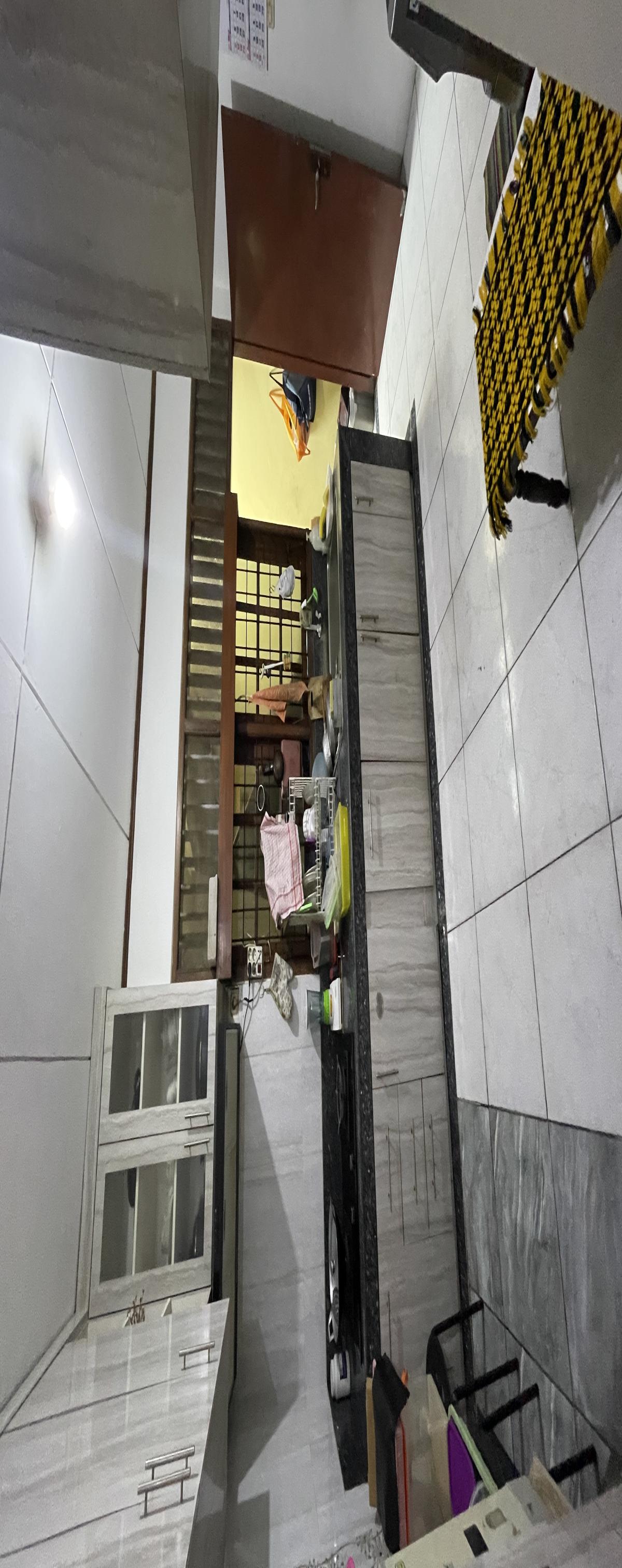 Rumah strategis di Ciledug - Foto 6