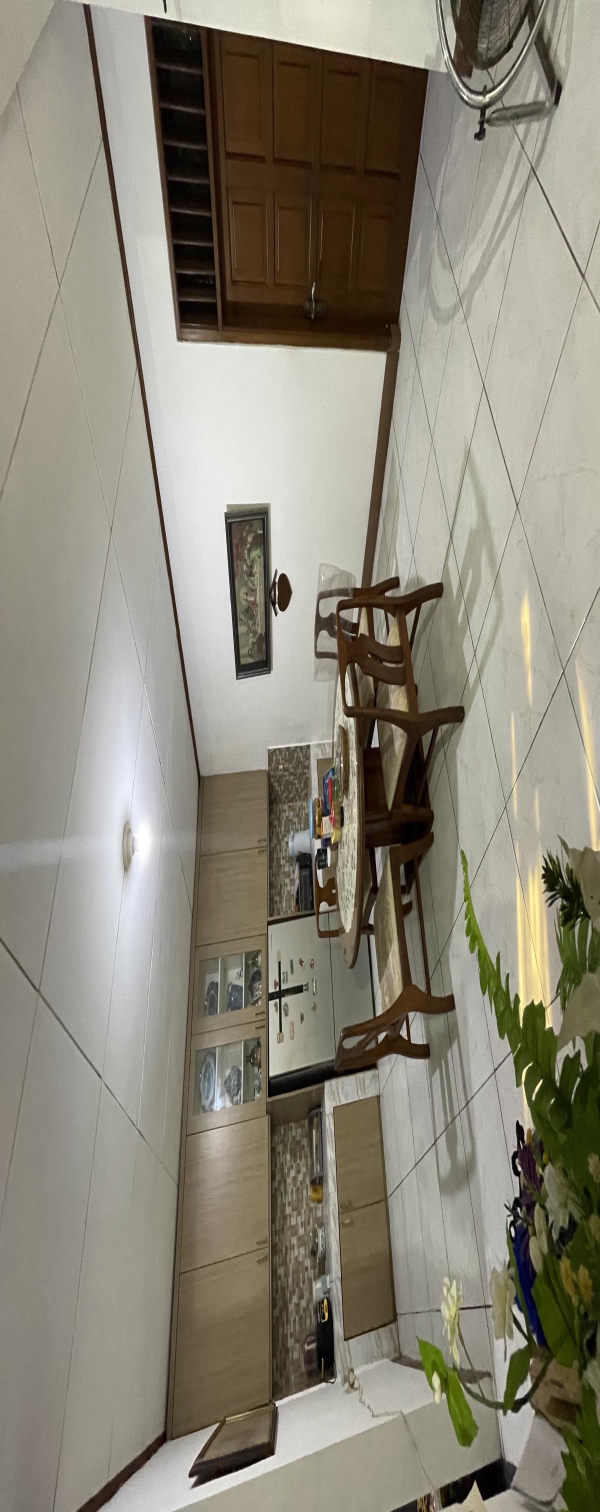 Rumah strategis di Ciledug - Foto 7