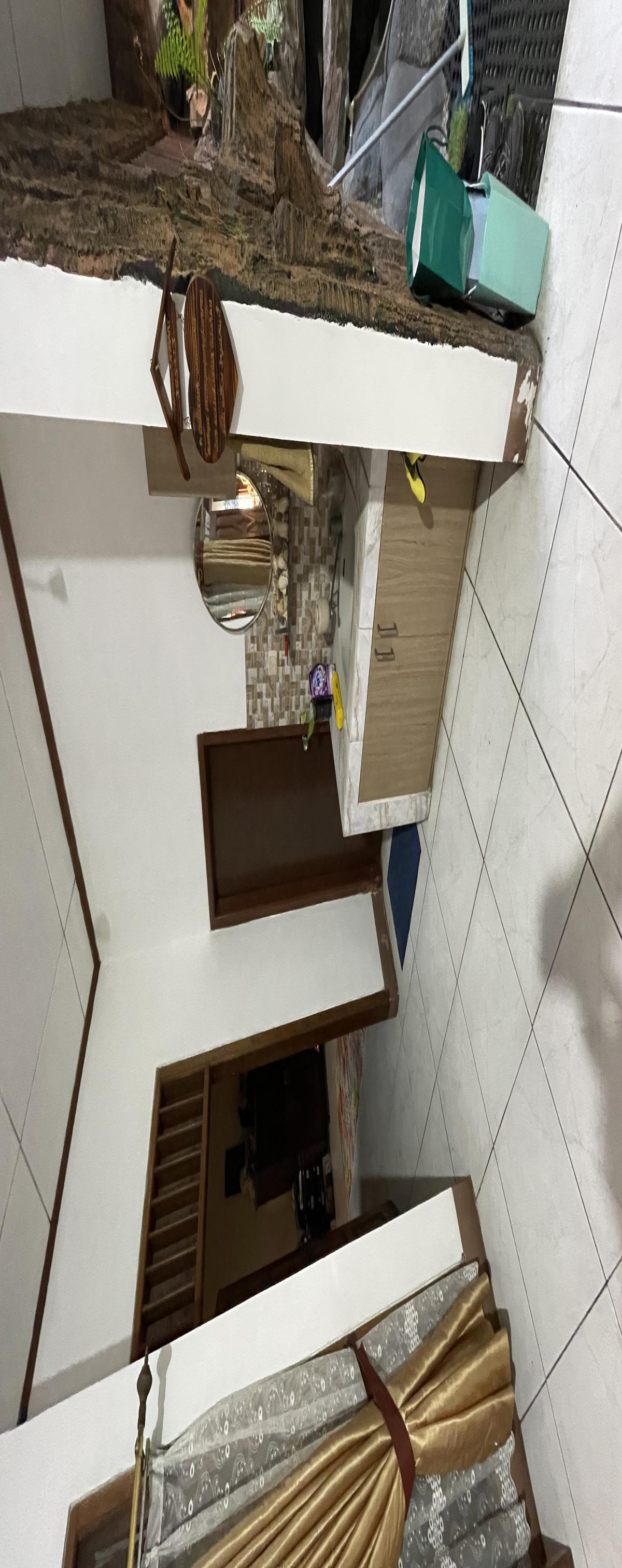 Rumah strategis di Ciledug - Foto 12