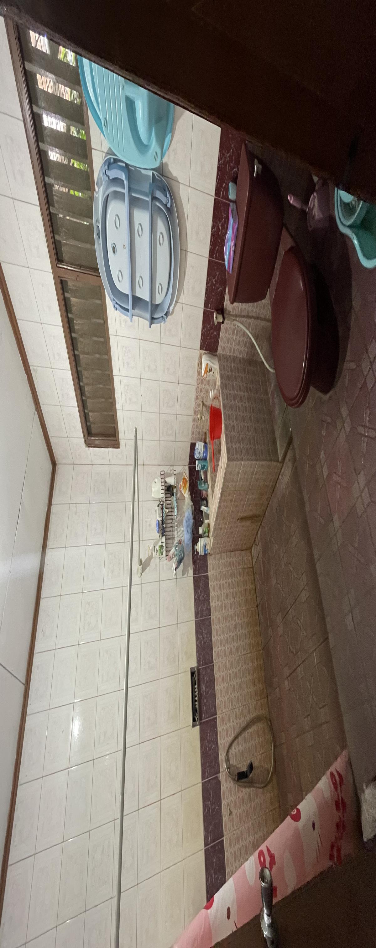 Rumah strategis di Ciledug - Foto 13