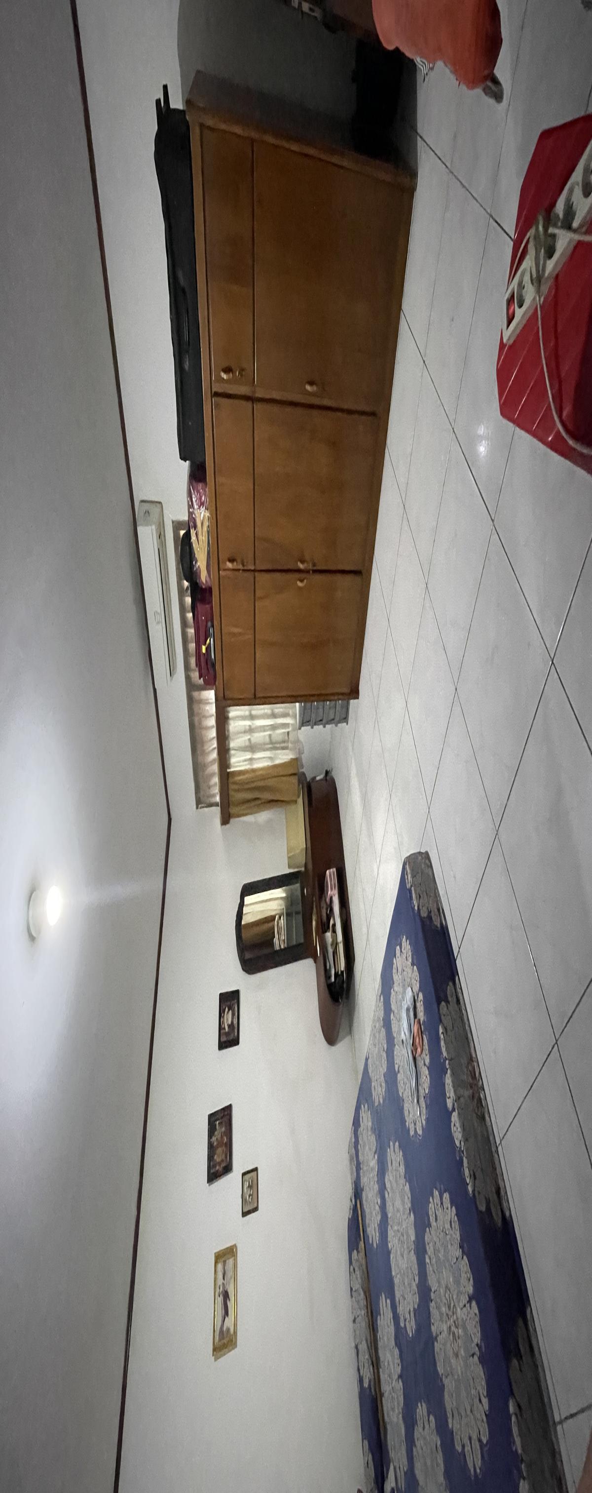 Rumah strategis di Ciledug - Foto 14