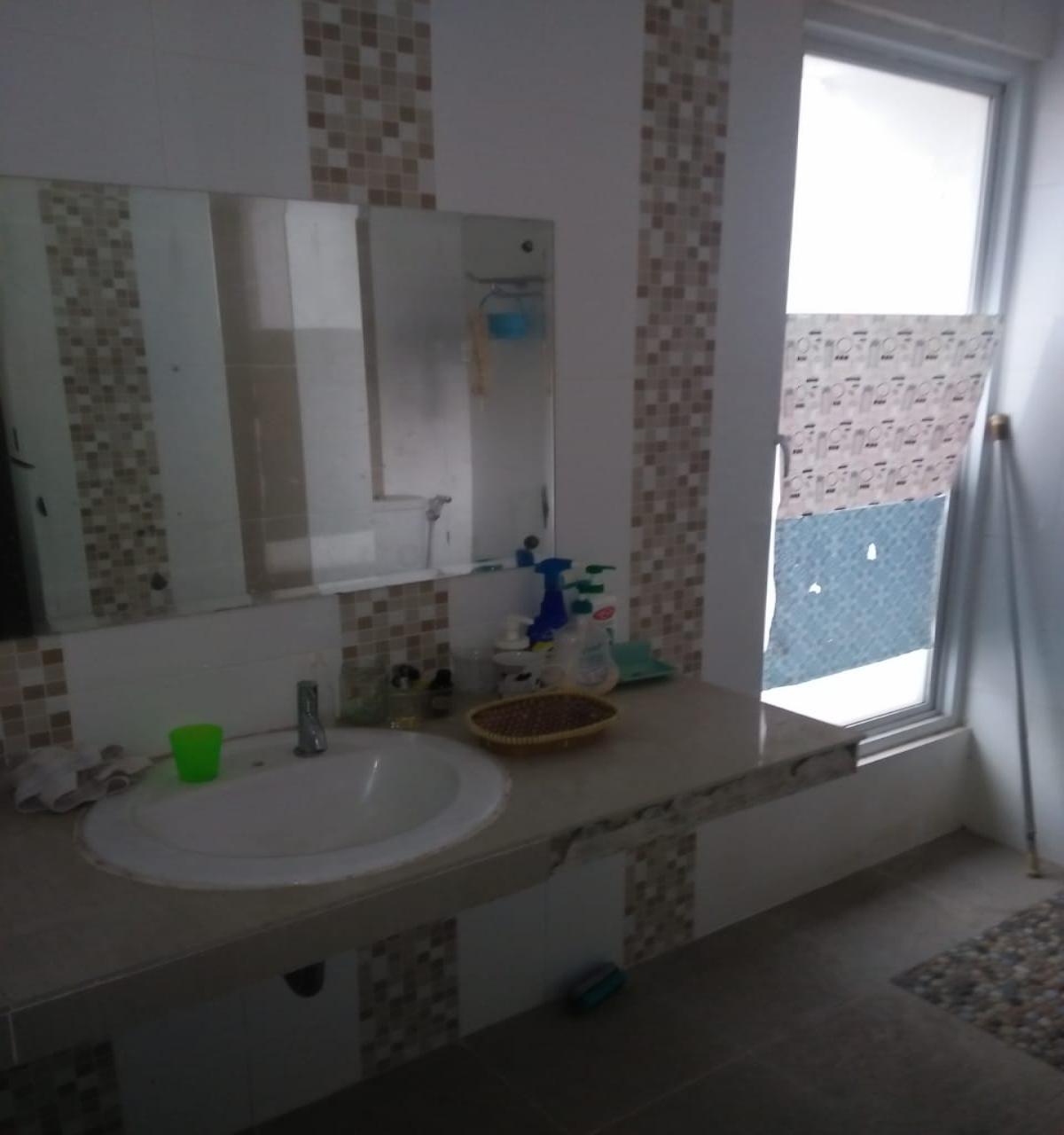 Rumah modern terawat baik di Pd. Cabe - Foto 4