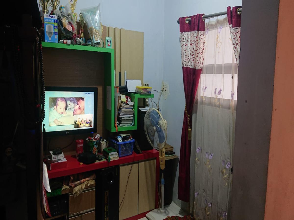 Dijual Rumah 2 Lantai dengan 3 Kamar Tidur di Ciledug, Tangerang - Foto 3