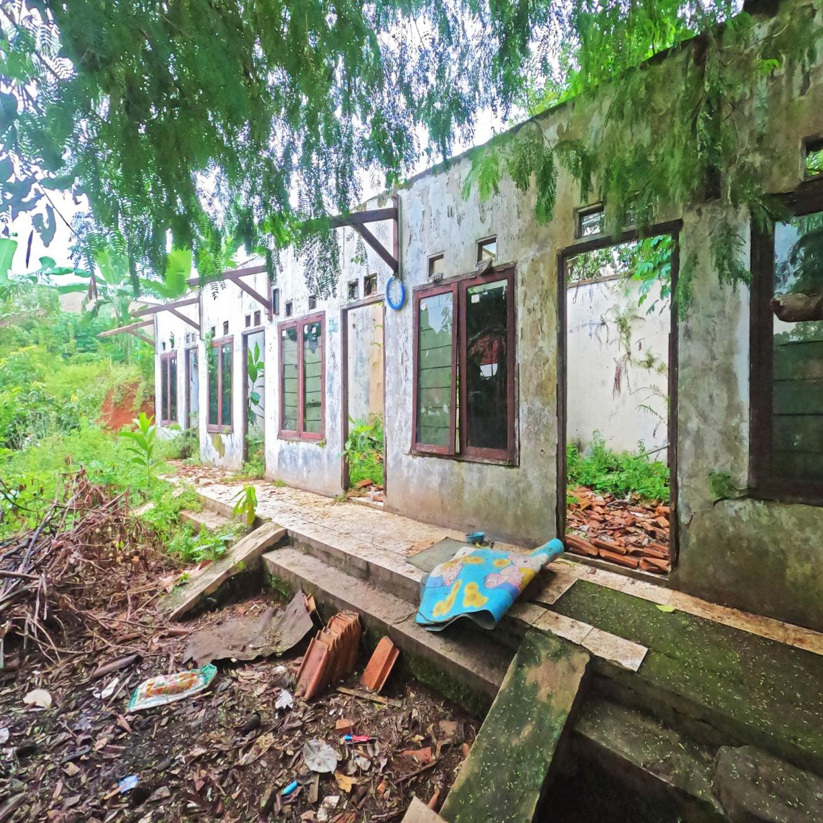 Dijual Tanah Luas 218 m² di belakang Pabrik daerah Legok