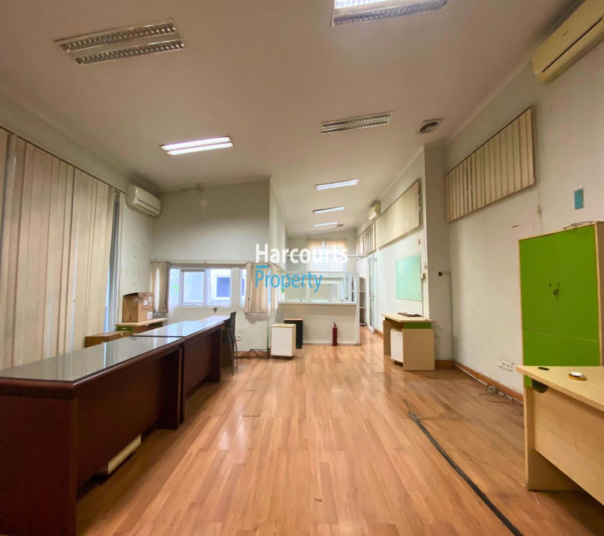 Disewakan Rumah 2 Bangunan Cocok untuk Kantor Area Jl. Sisingamangaraja, Kebayoran Baru - Foto 4