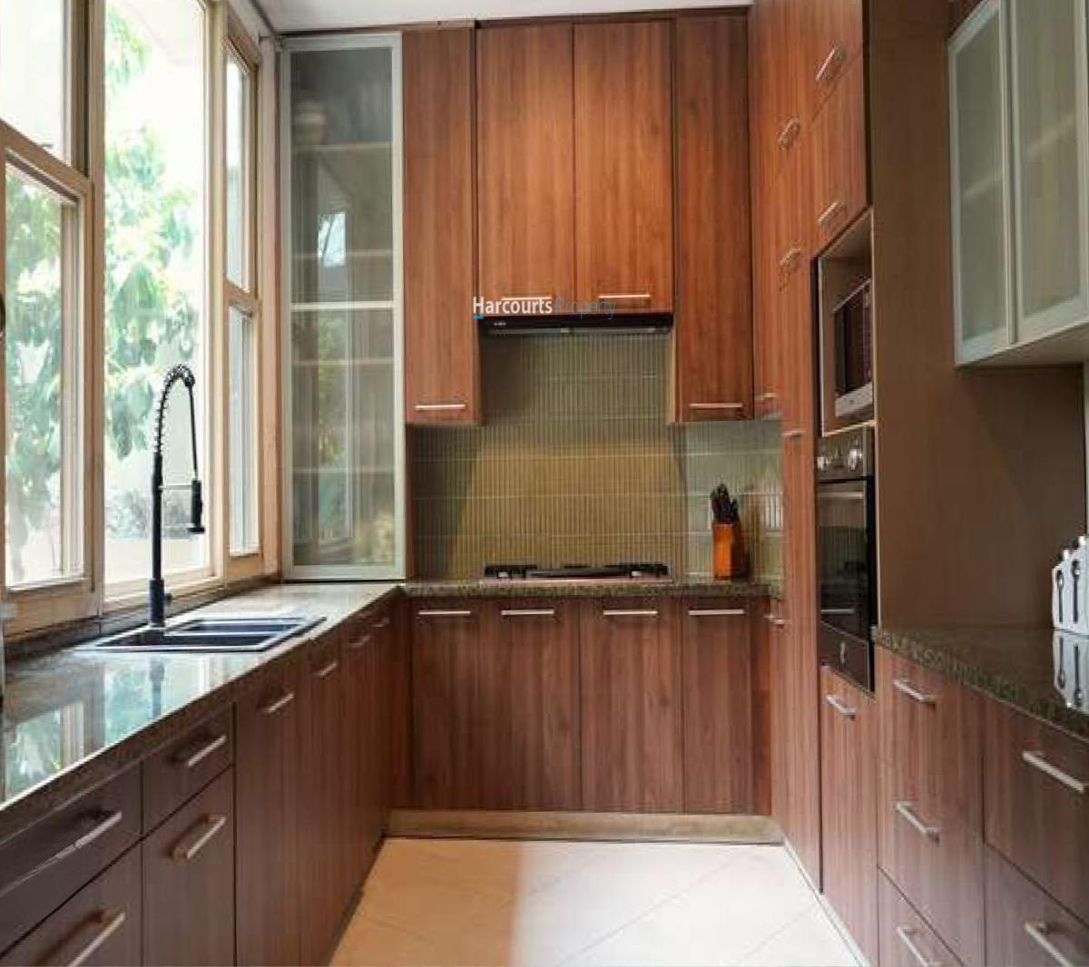 Disewakan Rumah Modern 4 Lantai Area Jl. Widya Chandra SCBD Kebayoran Baru - Foto 3