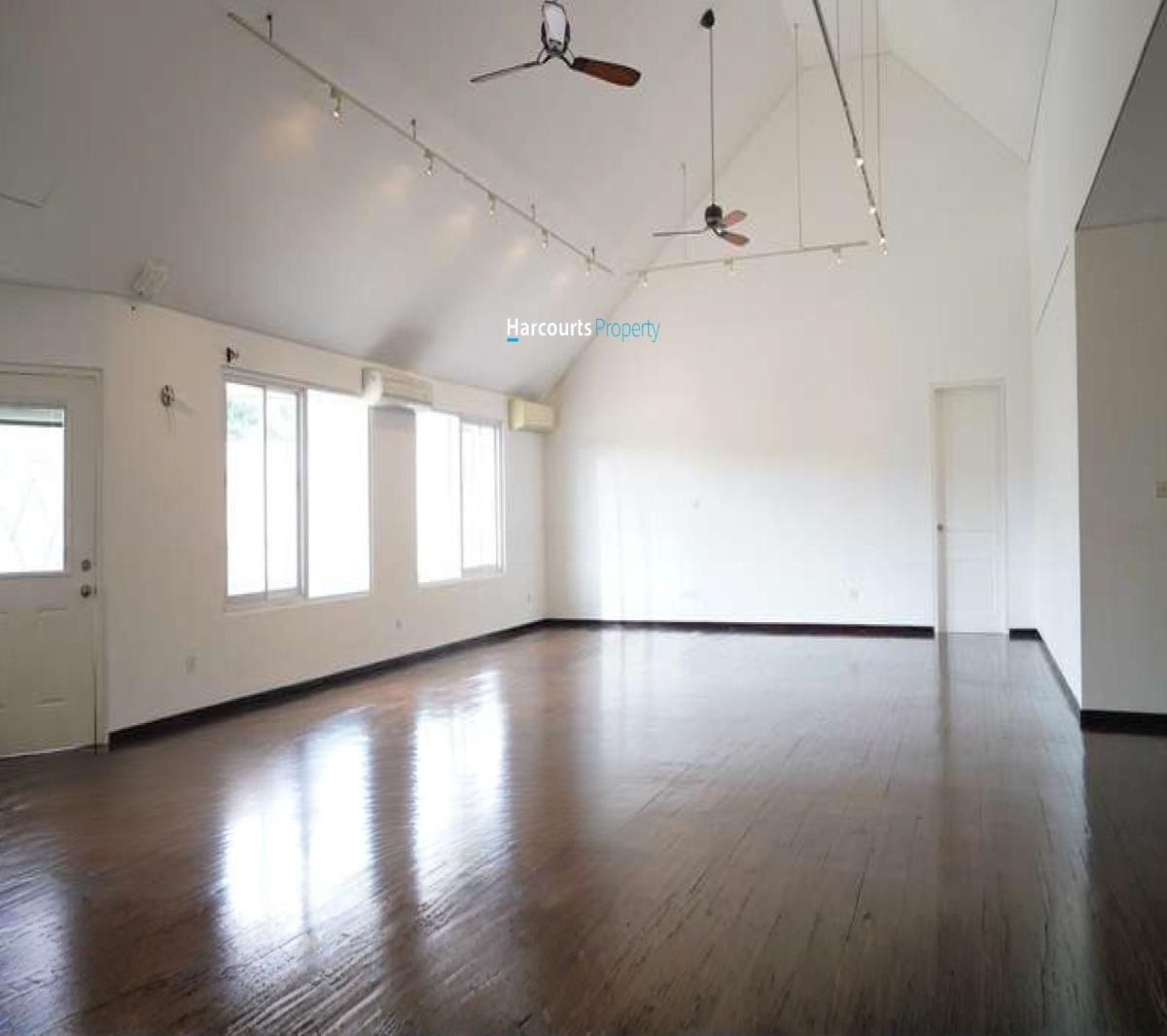 Disewakan Rumah Modern 4 Lantai Area Jl. Widya Chandra SCBD Kebayoran Baru - Foto 10