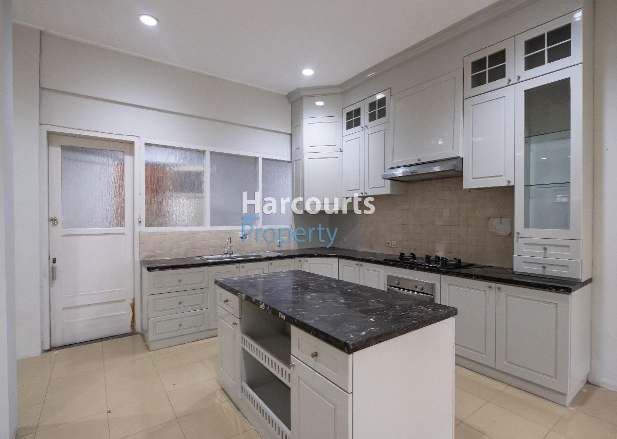 Dijual/Disewa Rumah Klasik Lokasi Super Strategis Area Jl. Martimbang, Kebayoran Baru - Foto 7