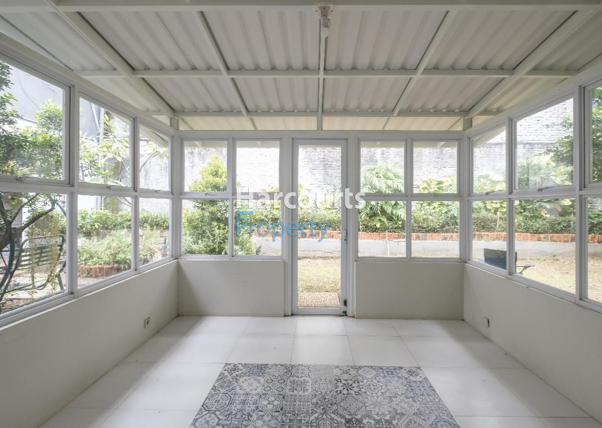 Dijual/Disewa Rumah Klasik Lokasi Super Strategis Area Jl. Martimbang, Kebayoran Baru - Foto 8