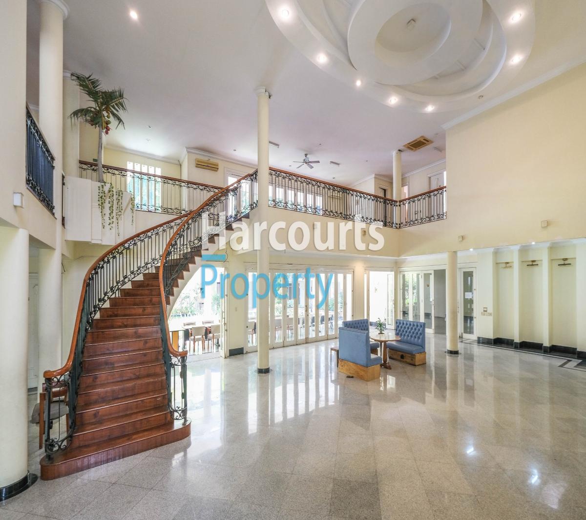 Dijual Rumah Klasik Lokasi Strategis Kawasan Elite di Pusat Kota Jl. Teuku Umar, Menteng - Foto 4