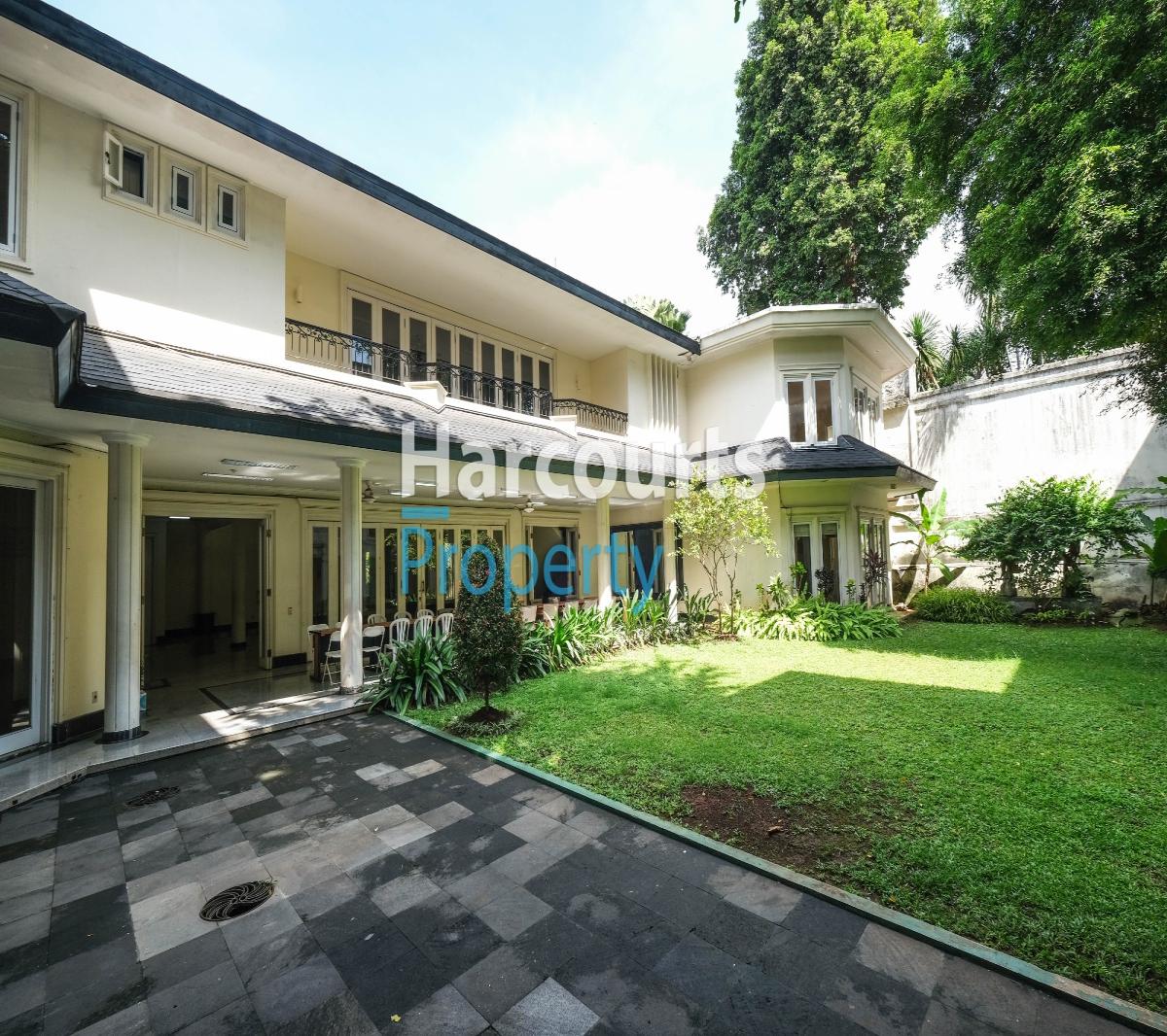 Dijual Rumah Klasik Lokasi Strategis Kawasan Elite di Pusat Kota Jl. Teuku Umar, Menteng - Foto 5