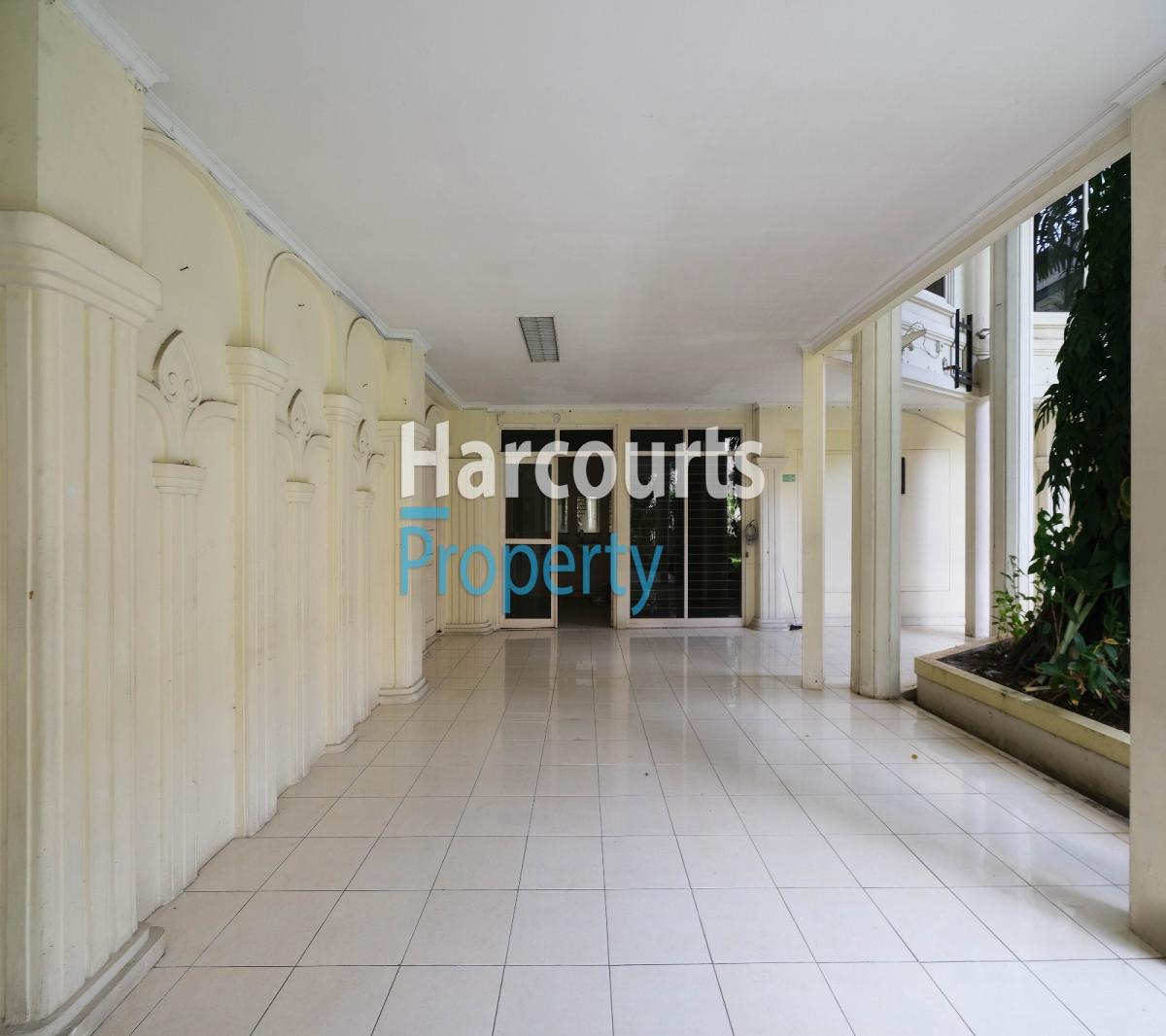 Dijual Rumah Klasik Lokasi Strategis Kawasan Elite di Pusat Kota Jl. Teuku Umar, Menteng - Foto 6