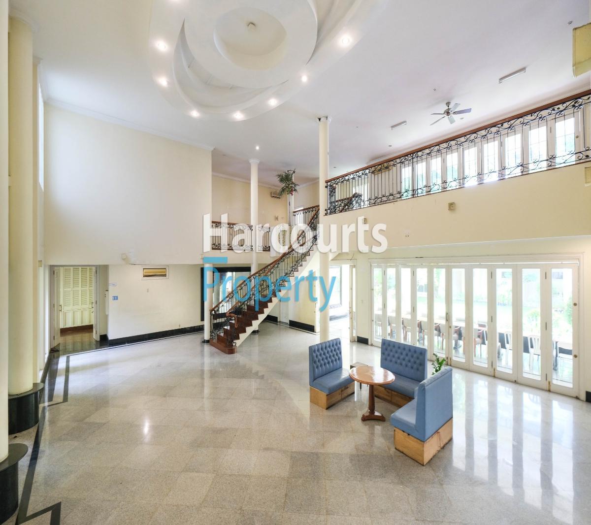 Dijual Rumah Klasik Lokasi Strategis Kawasan Elite di Pusat Kota Jl. Teuku Umar, Menteng - Foto 7