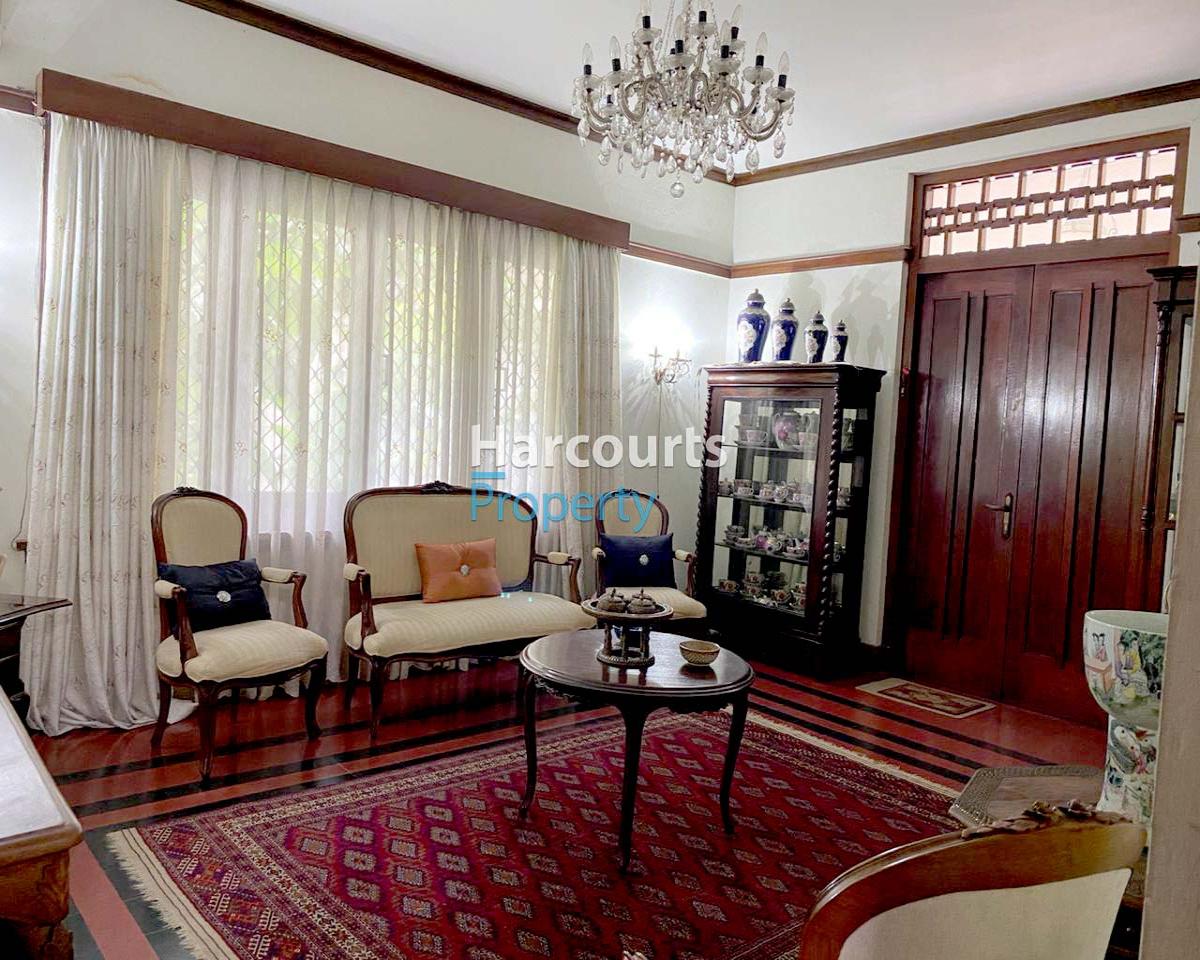 Dijual Rumah Klasik Kawasan Elite Dekat Pejabat Di Menteng - Foto 8