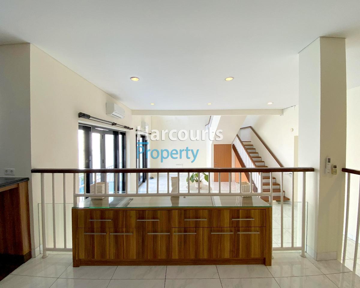 Disewakan Rumah Bagus dan Besar Area Jl. Erlangga Selong Kebayoran Baru - Foto 6