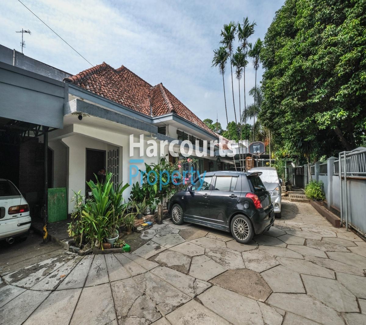 Dijual Rumah Klasik Posisi Hook Golongan C Kawasan Elite Area Menteng