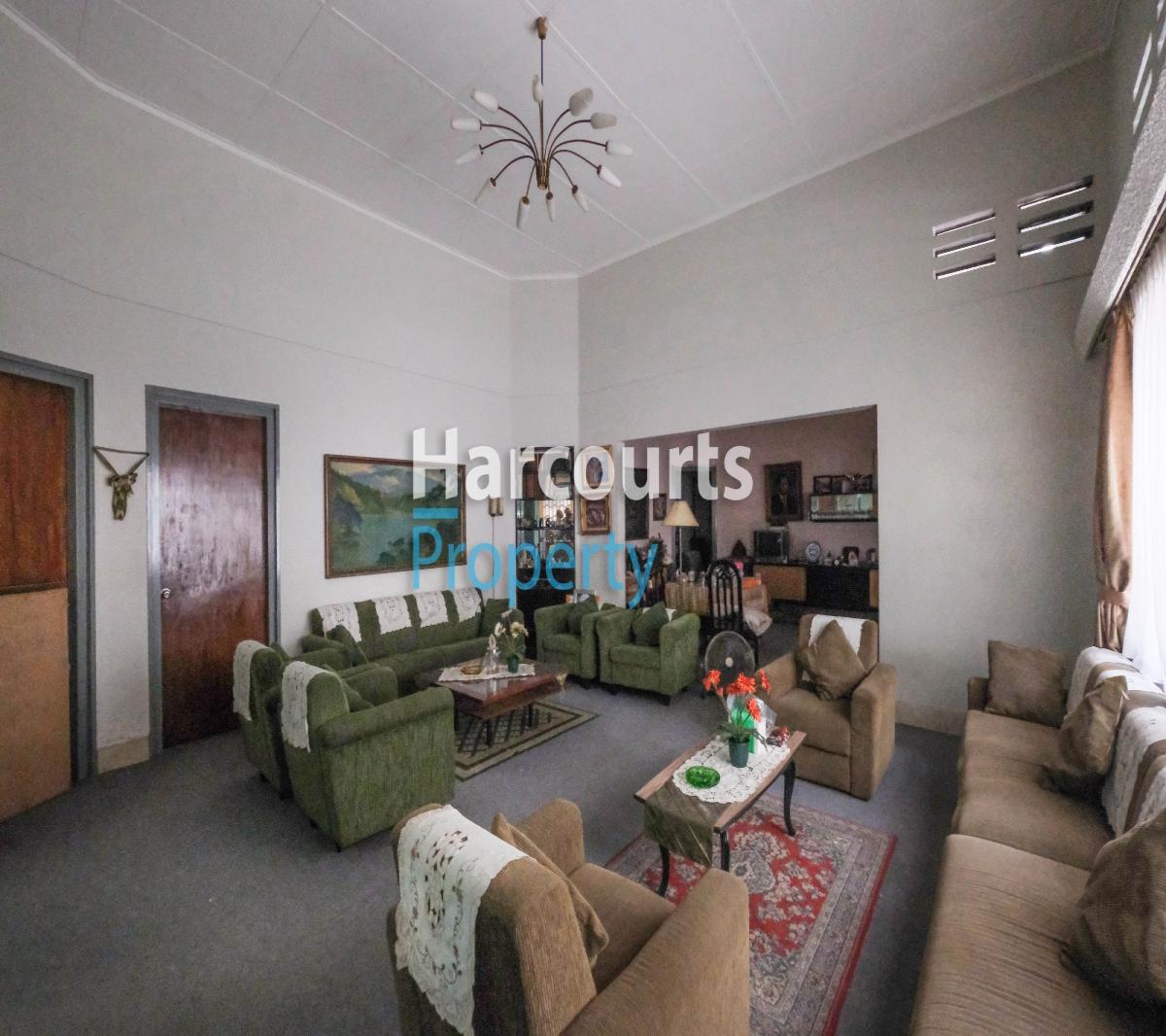 Dijual Rumah Klasik Posisi Hook Golongan C Kawasan Elite Area Menteng - Foto 3