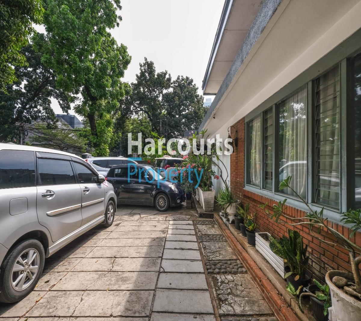 Dijual Rumah Klasik Posisi Hook Golongan C Kawasan Elite Area Menteng - Foto 10