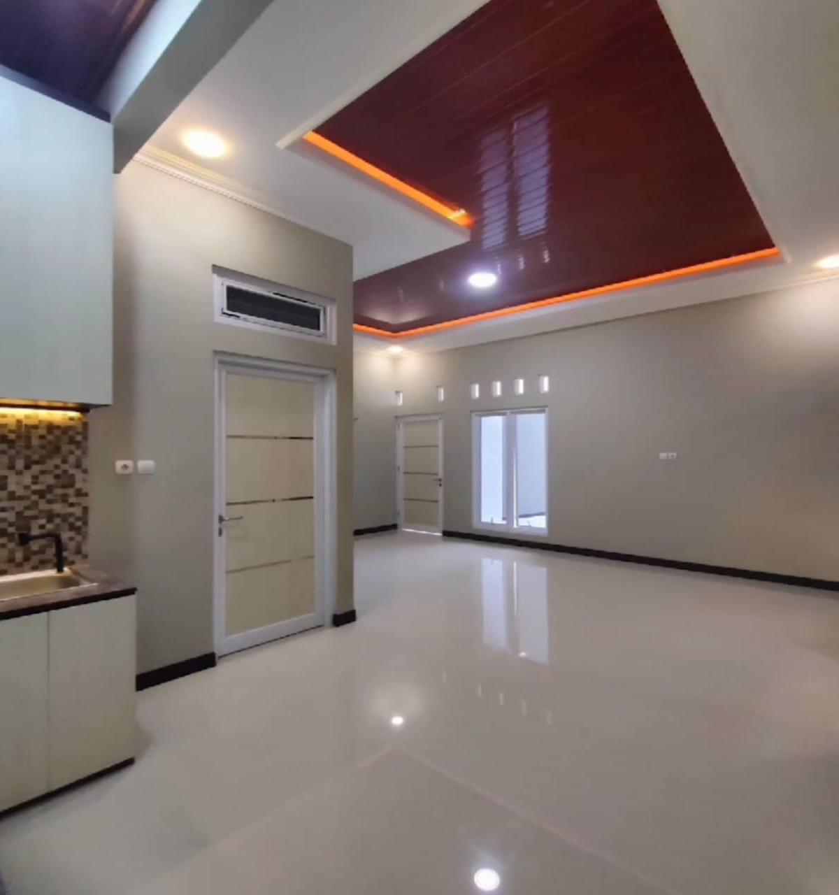 Dijual Rumah Bagus Minimalis Baru Gress 2 Lantai,  Lokasi di Fajar Indah, Colomadu, Solo - Foto 3