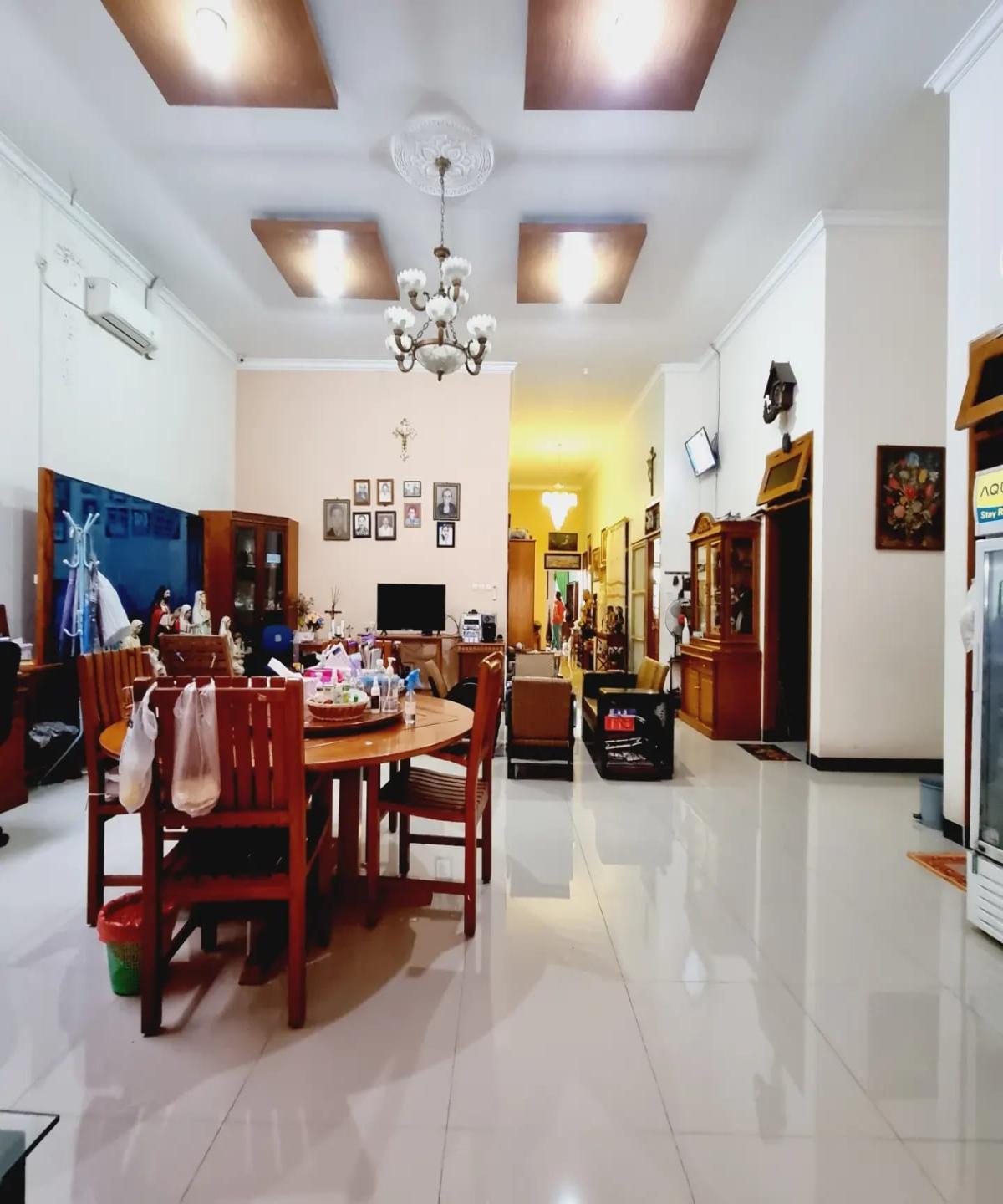 Dijual Rumah Bagus Strategis Siap Pakai di Sumber Banjarsari, Solo - Foto 3