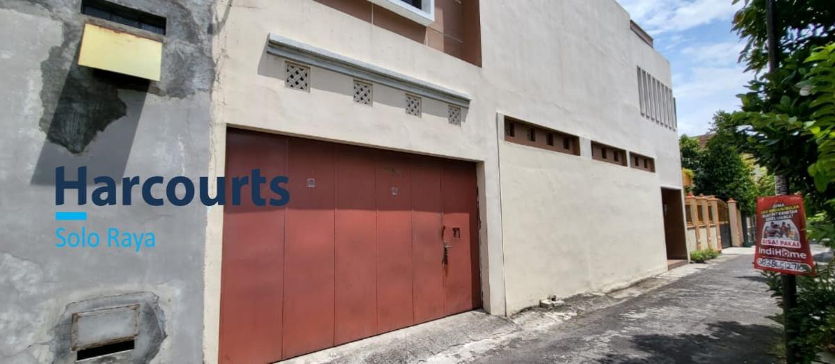 Dijual Rumah 2 Lantai Bagus Bersih Terawat Tengah Kota Di Banjarsari, Solo