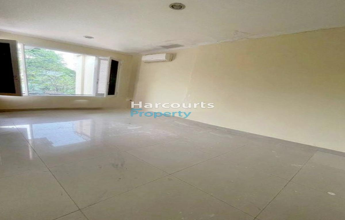 Rumah Hunian Klasik 2 Lantai Lokasi Strategis Kawasan Elite Di Pondok Indah - Foto 3