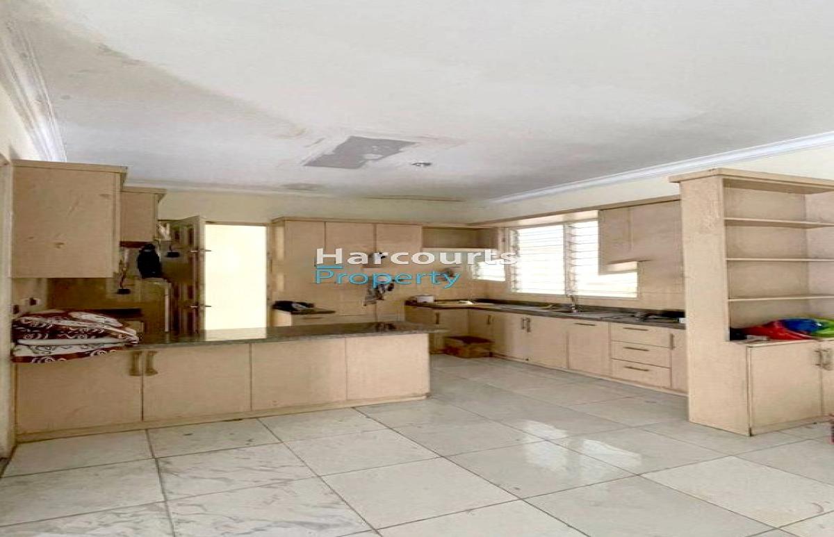 Rumah Hunian Klasik 2 Lantai Lokasi Strategis Kawasan Elite Di Pondok Indah - Foto 4