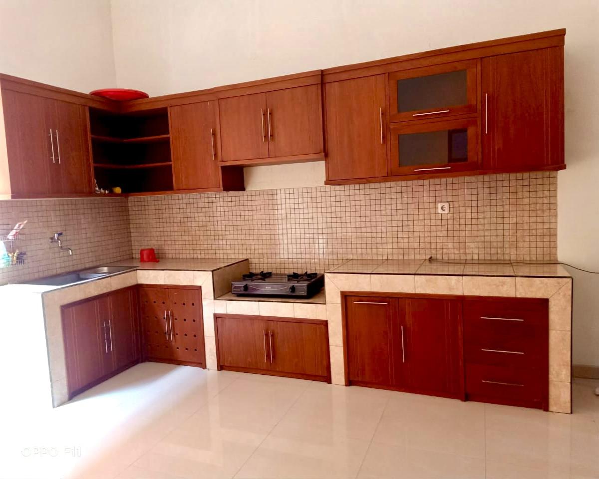 Dijual Rumah Bagus Strategis, Lokasi di Sumber, Banjarsari, Solo - Foto 3