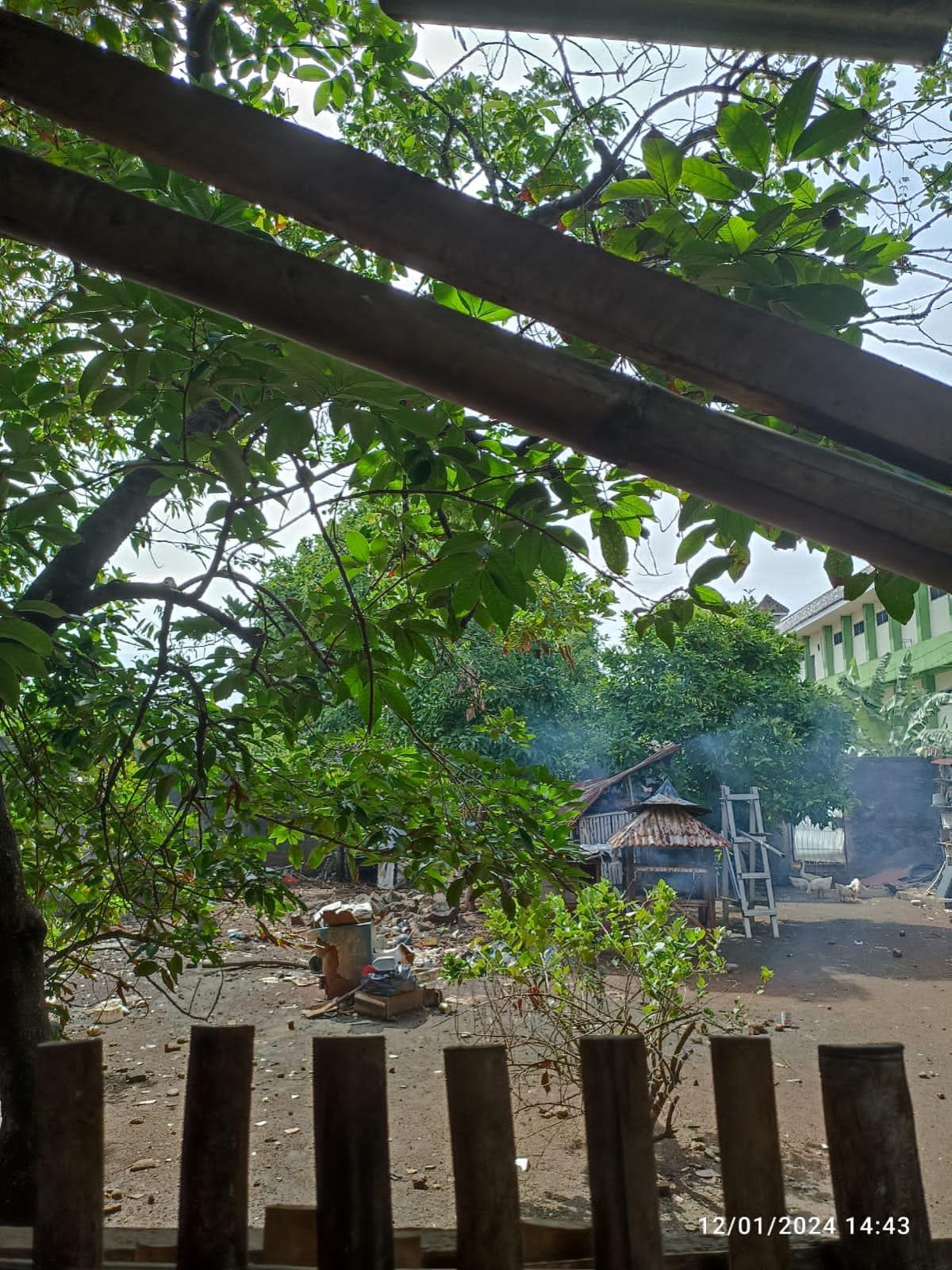 Disewakan Ruko Strategis 2 Lantai di Pinggir Jalan Utama Hasyim Ashari Tangerang Kota - Foto 11