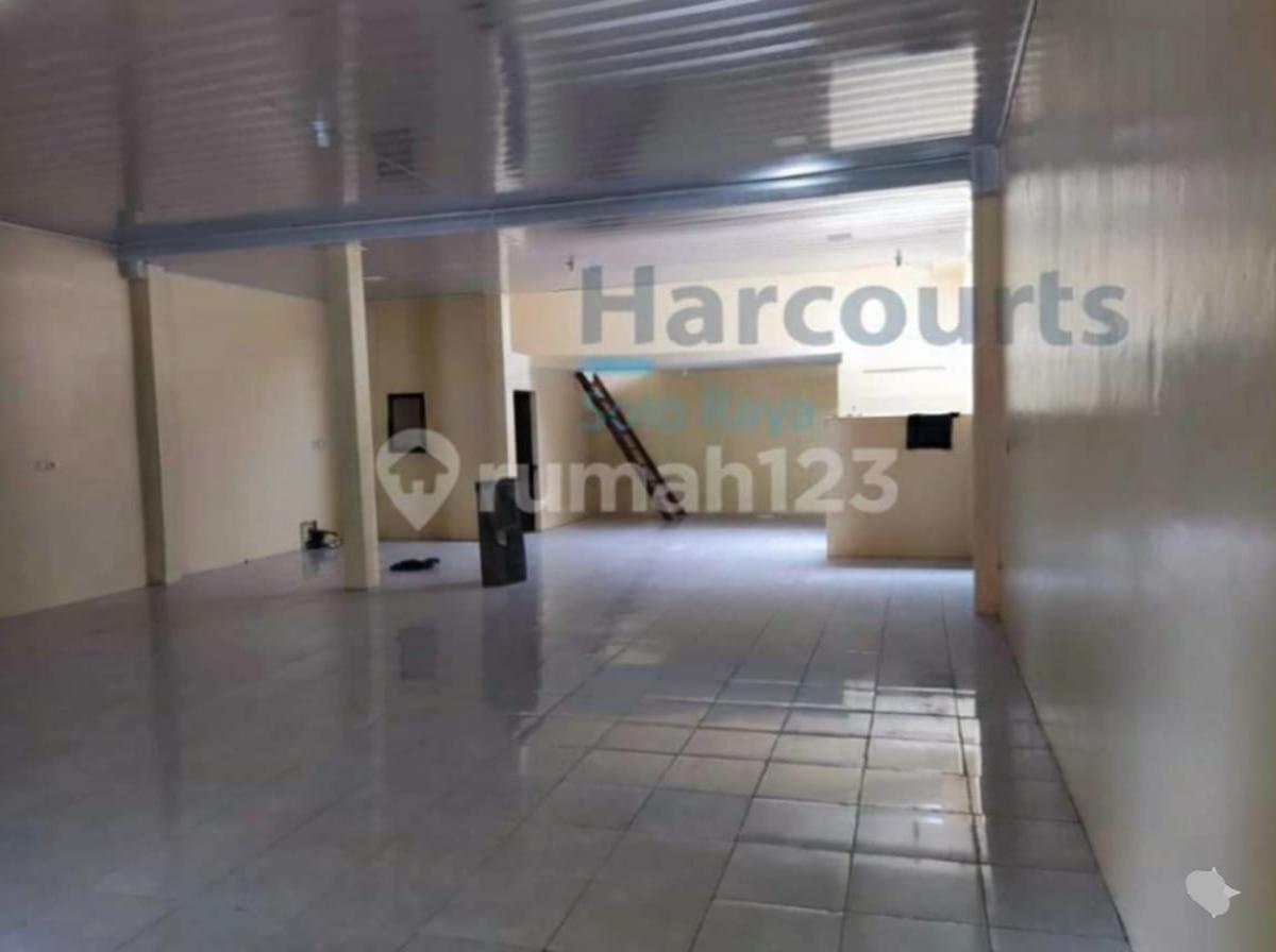 Disewakan Ruko 1 Lantai Habis Renov Seperti Baru Di Pinggir Jalan Raya Utama Di Palur, Solo - Foto 3