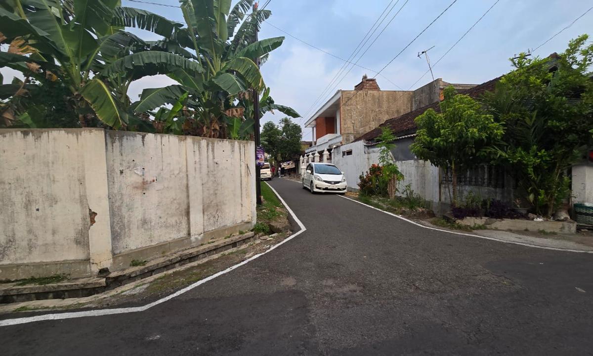 Dijual Tanah Bagus Siap Bangun, Dekat Jalan Raya Utama di Pajang Laweyan Solo - Foto 2