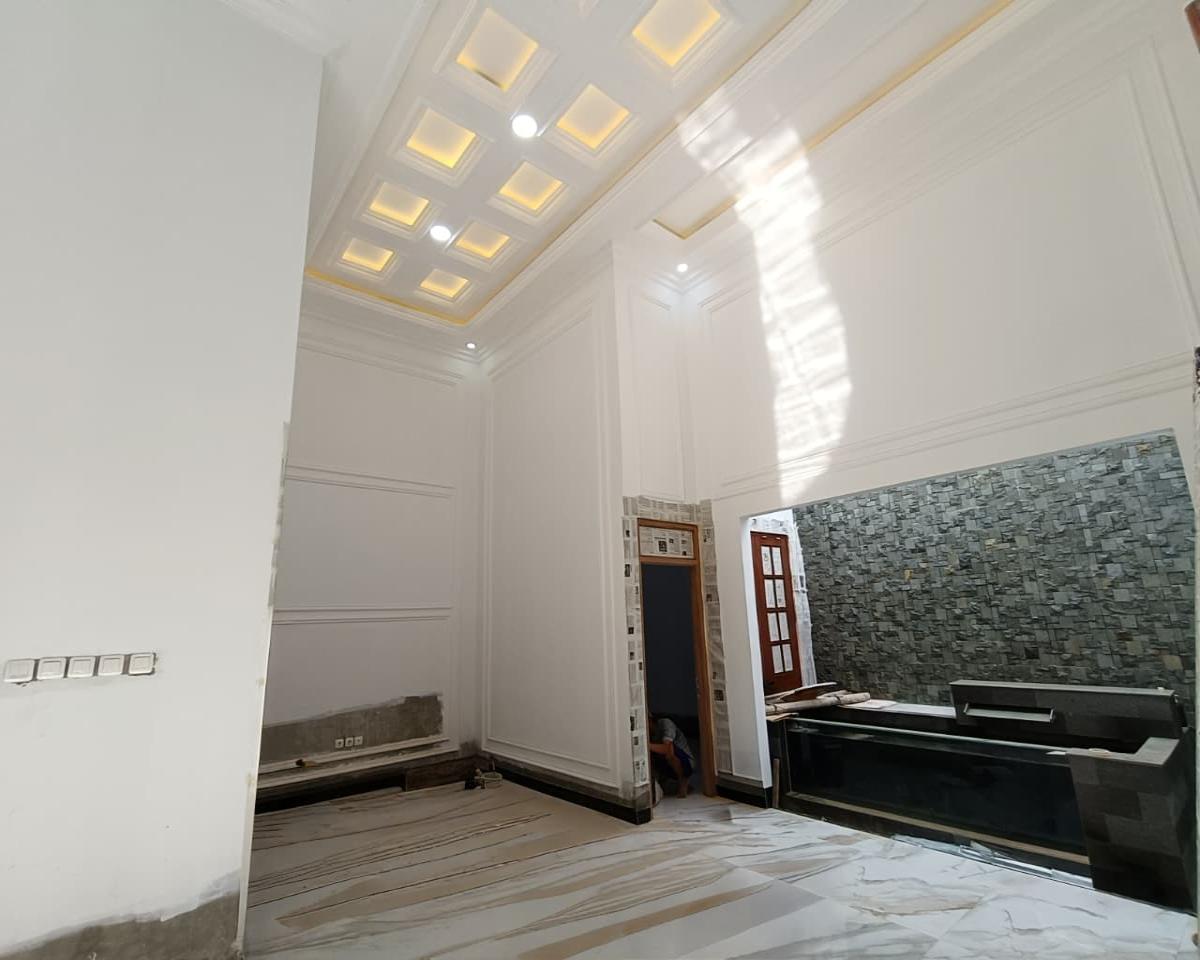 Dijual Rumah Bagus Baru Gress 1½ Lantai, Lokasi di Gentan Raya, Solo - Foto 2