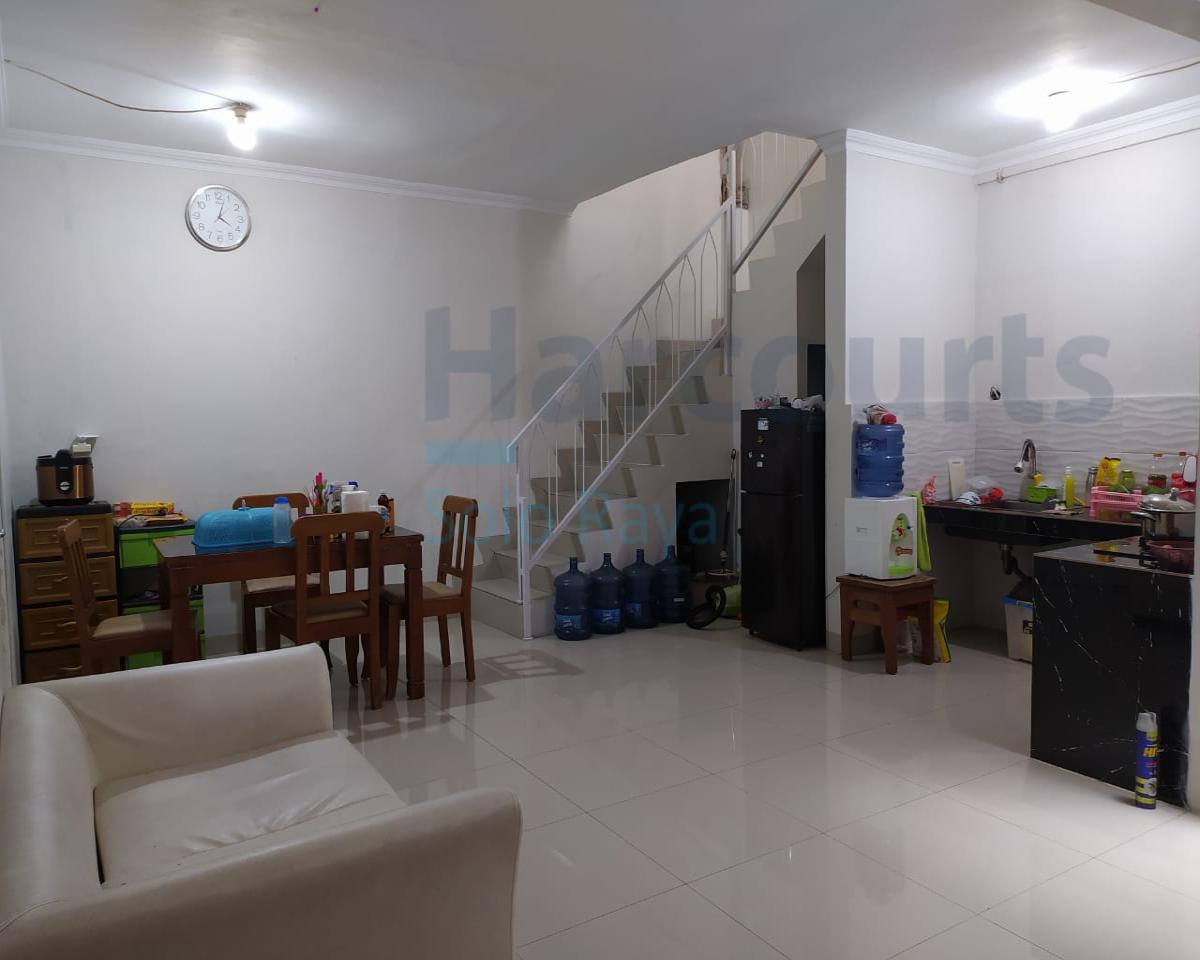 Dijual Rumah Bagus 2 Lantai di Perumahan Dekat The Park Mall Solo Baru - Foto 2